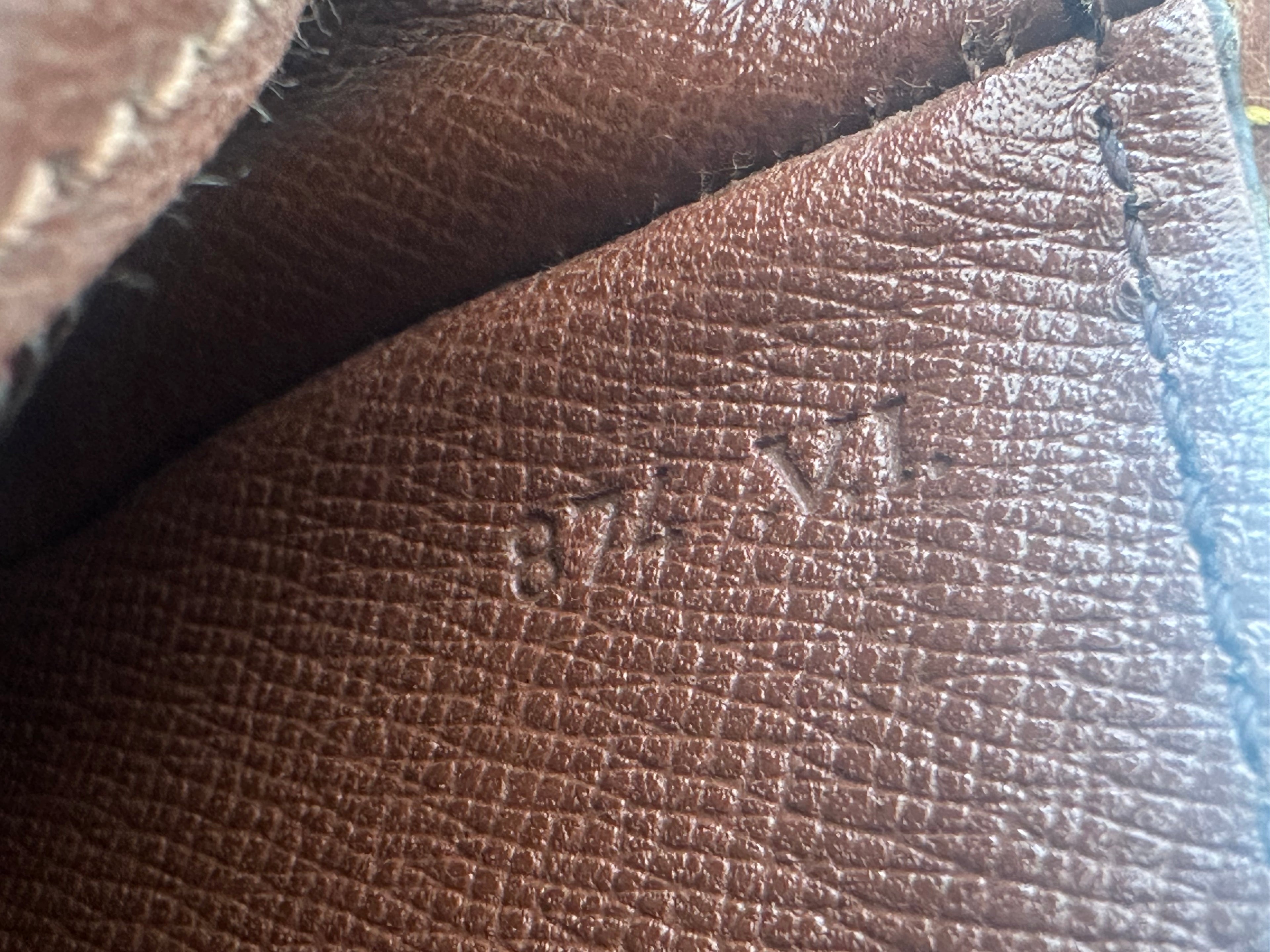 Louis Vuitton Chantilly MM