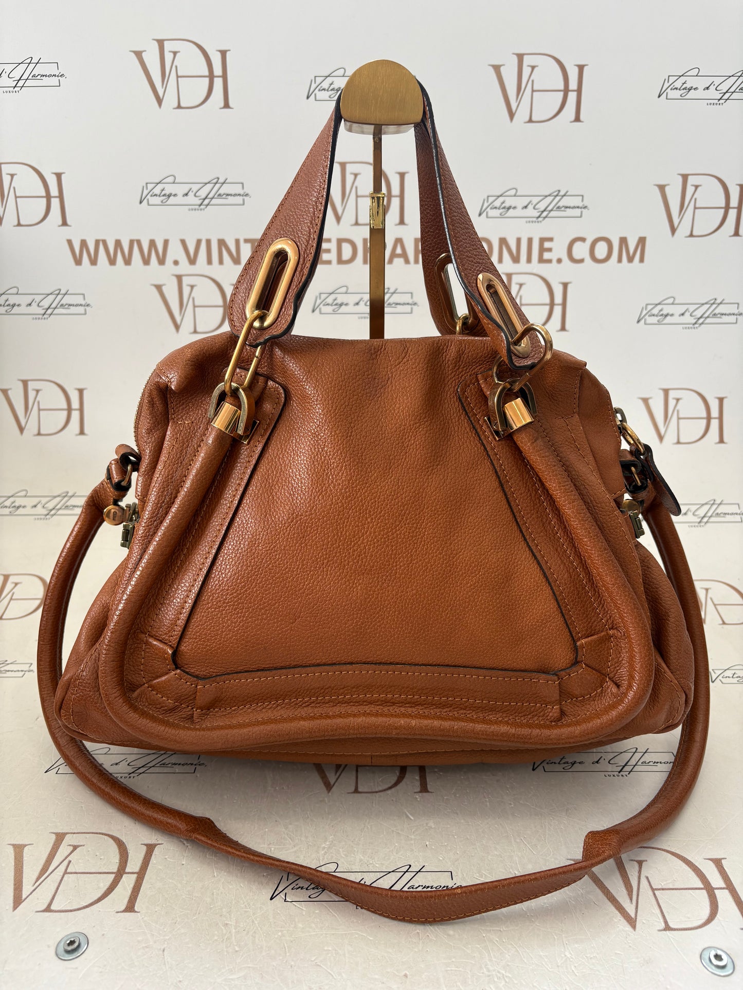 018188 - Chloé Paraty