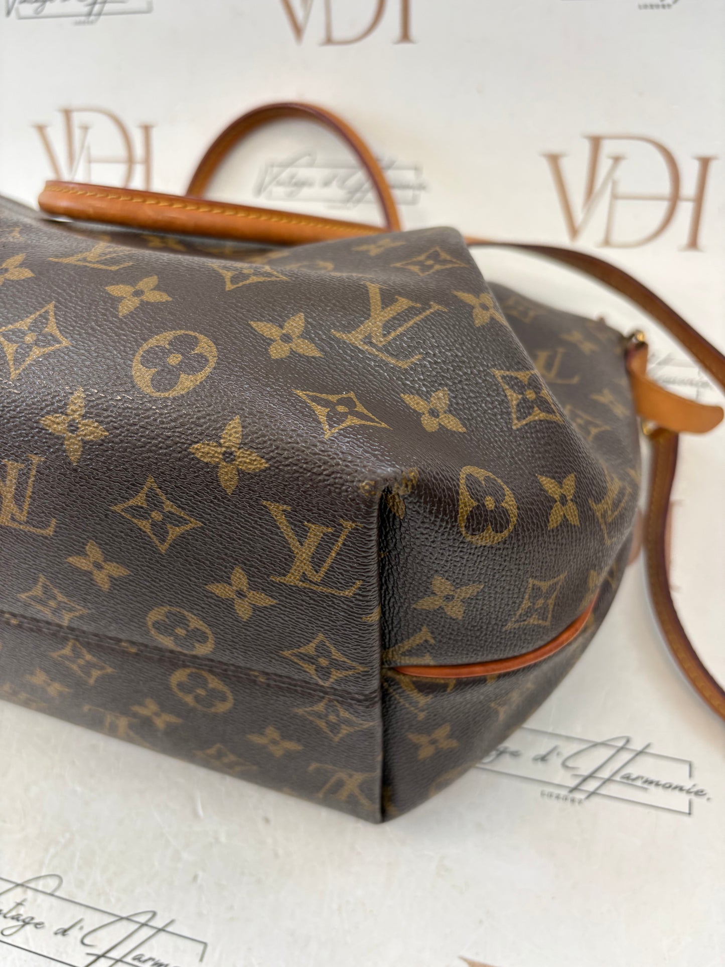 017228 - Louis Vuitton Turenne MM