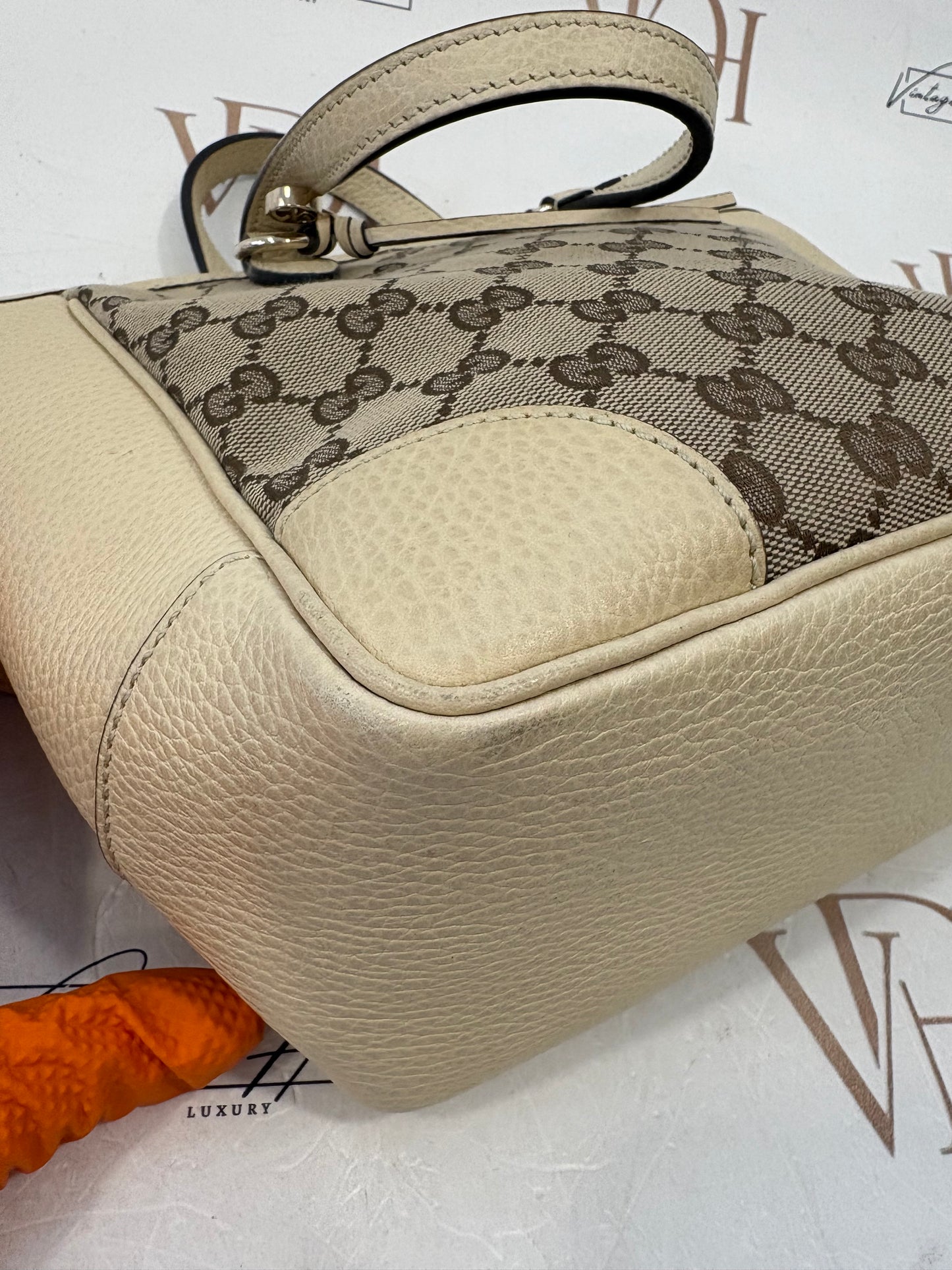383204 - Gucci Bree