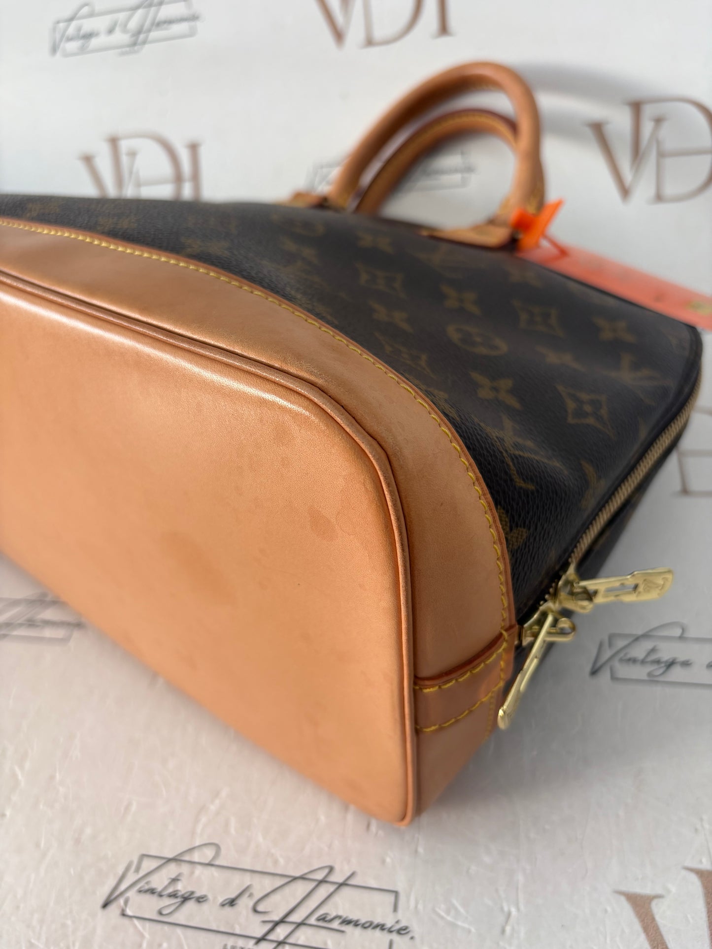 018733 - Louis Vuitton Alma