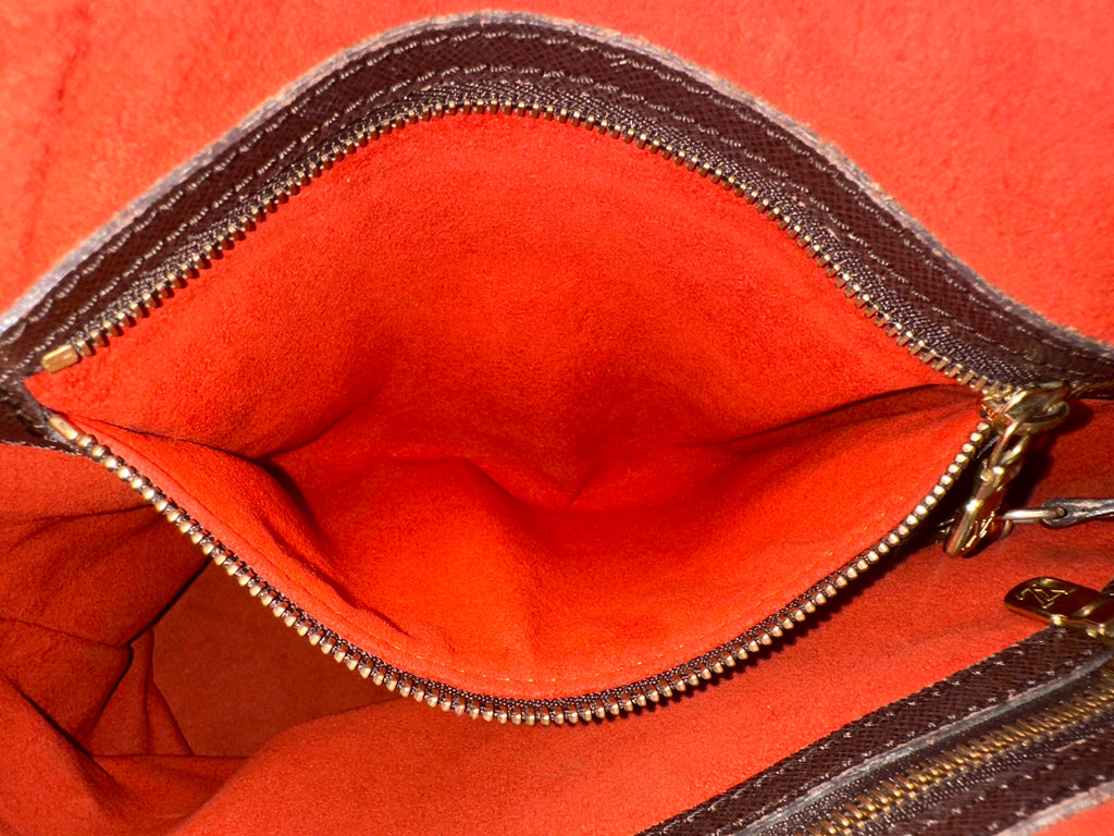 Louis Vuitton Marais