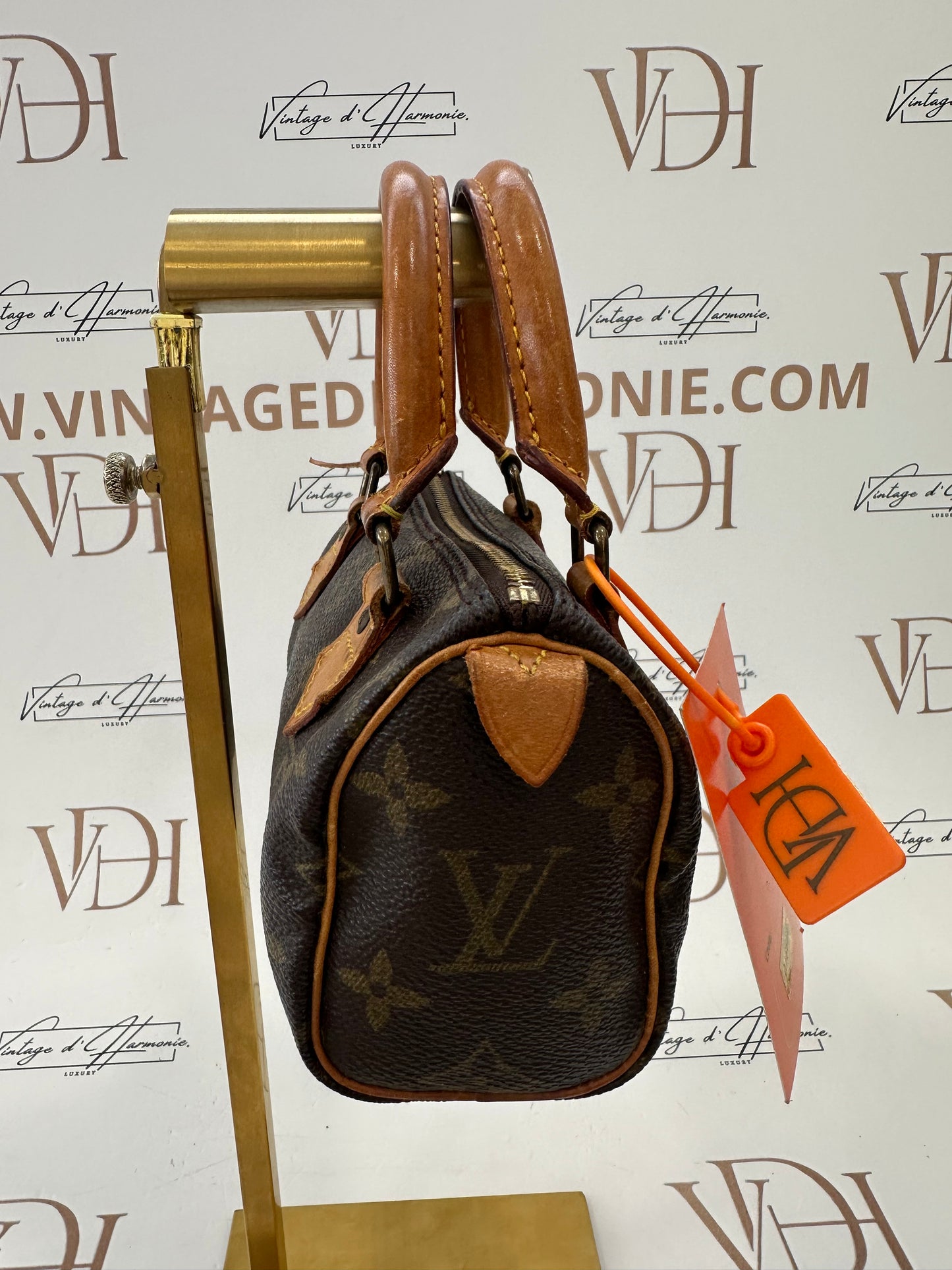 016866 - Louis Vuitton Nano Speedy