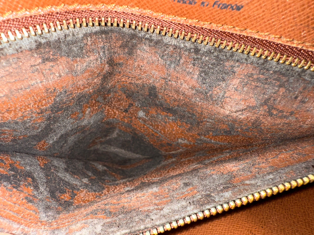 Louis Vuitton Monceau 26