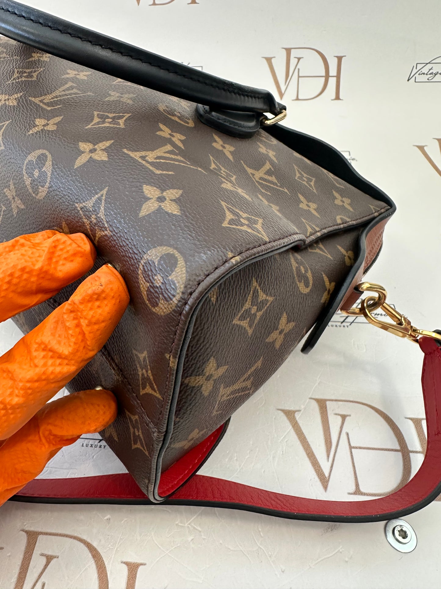 382557 - Louis Vuitton Tuileries