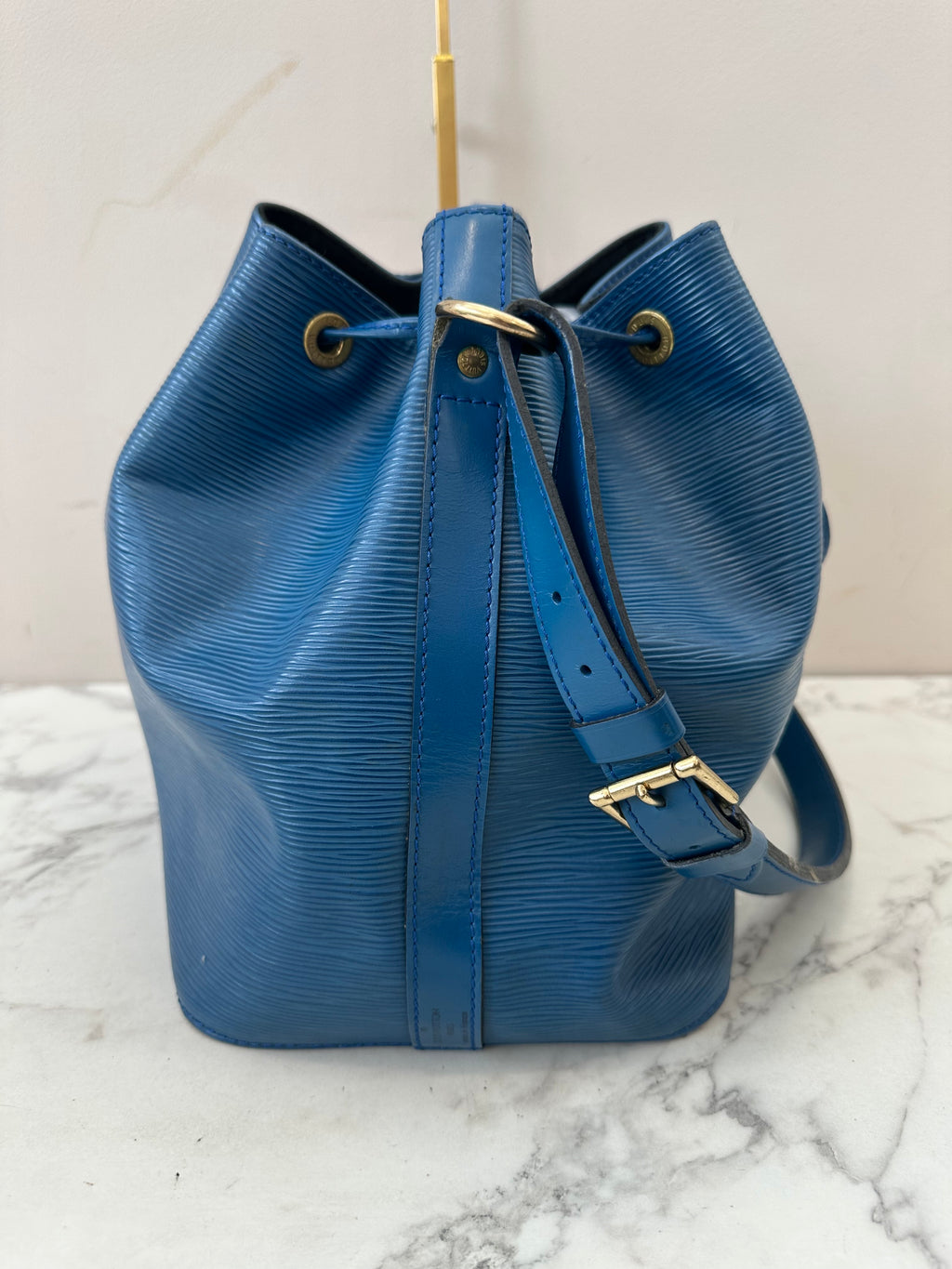 Louis Vuitton Petite Noé Blue Epi