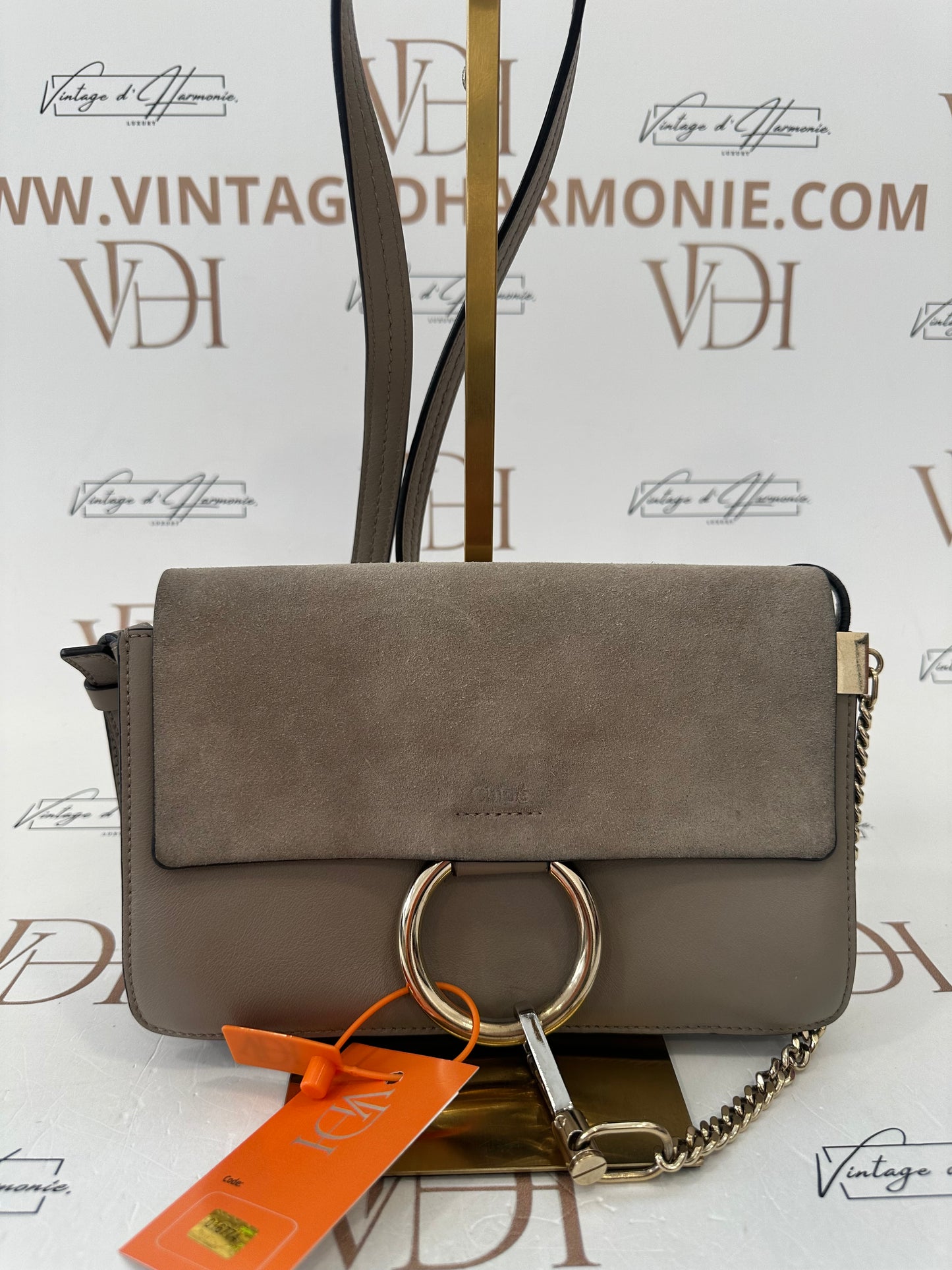 382341 - Chloè Faye