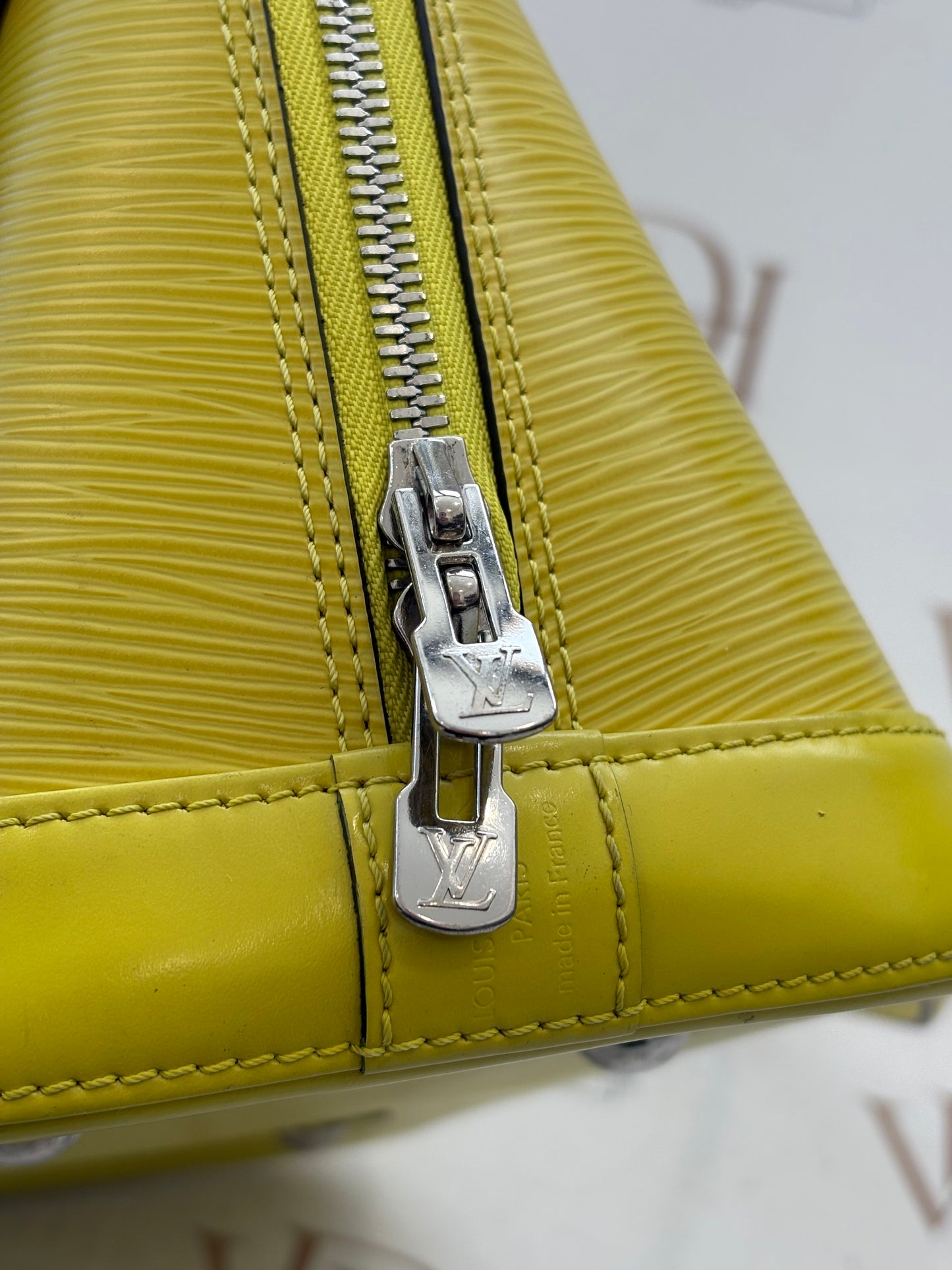 383691 - Louis Vuitton Alma