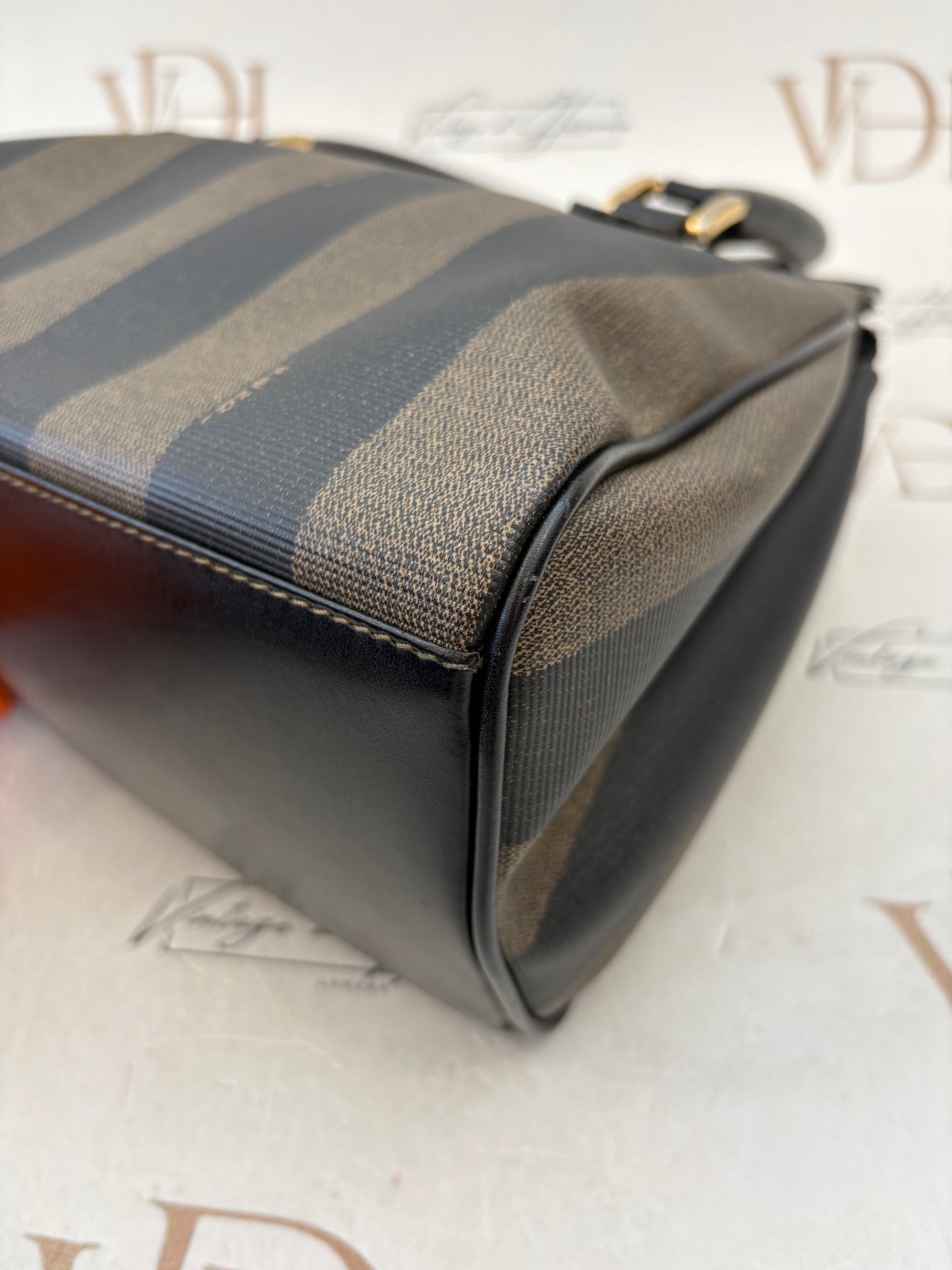 018967 - Fendi Pequin