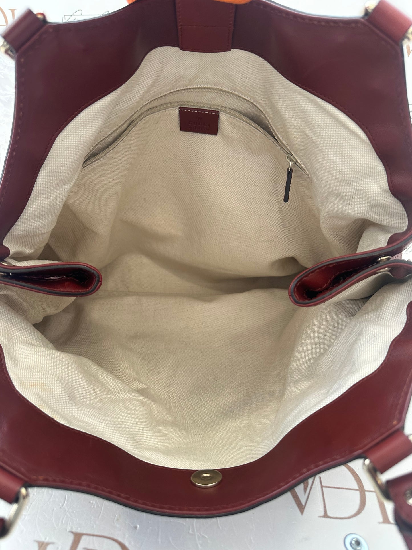 382879 - Gucci Sukey