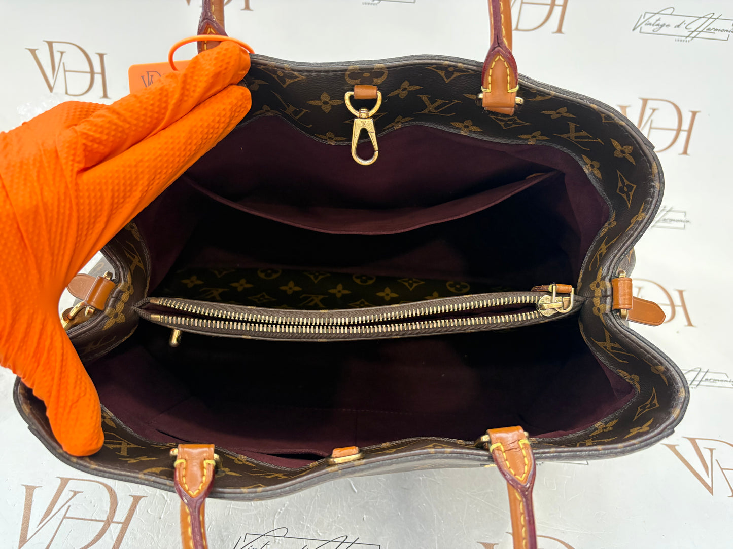 383168 - Louis Vuitton Mountaigne GM