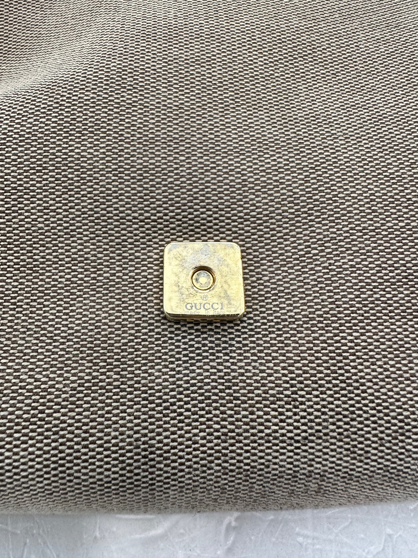 382300 - Gucci Vintage