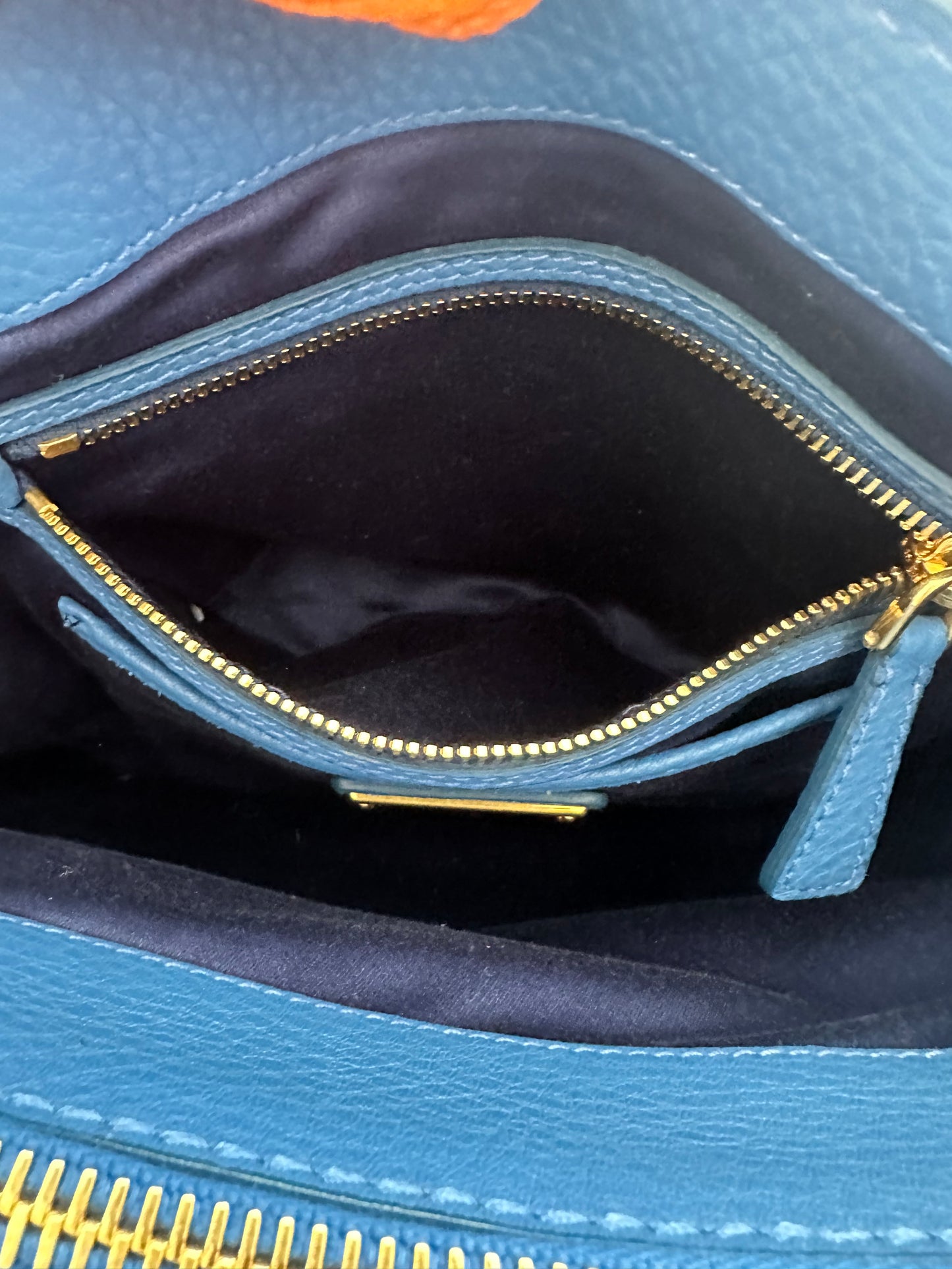 382669 - Miu Miu
