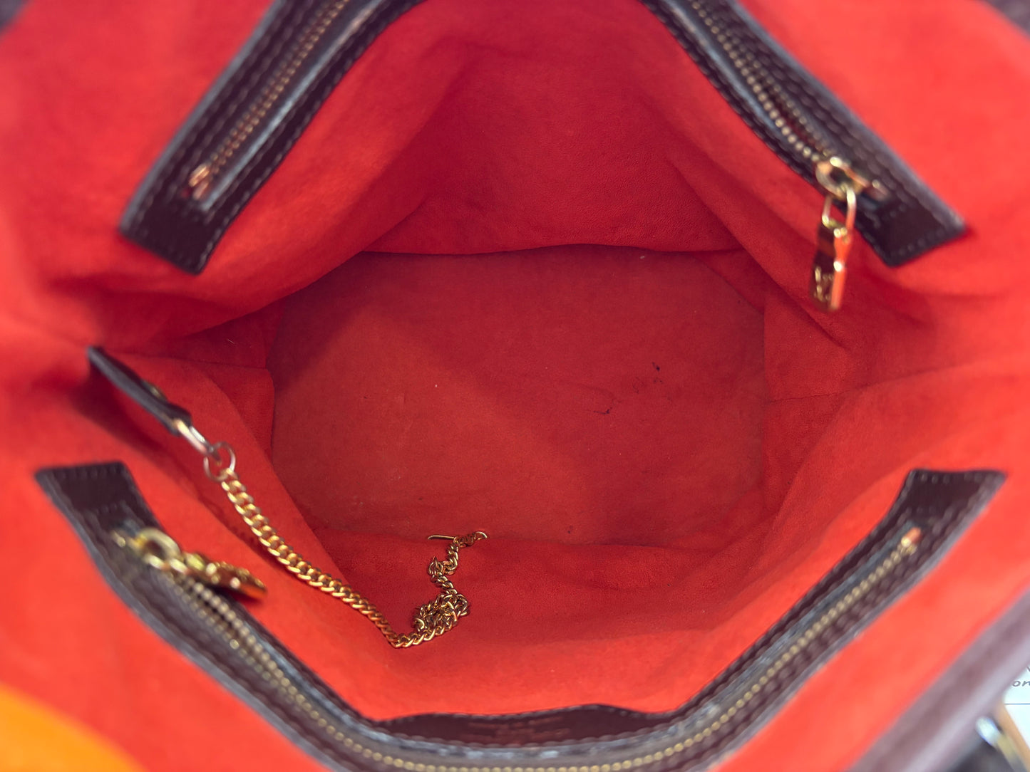 018964 - Louis Vuitton Marais