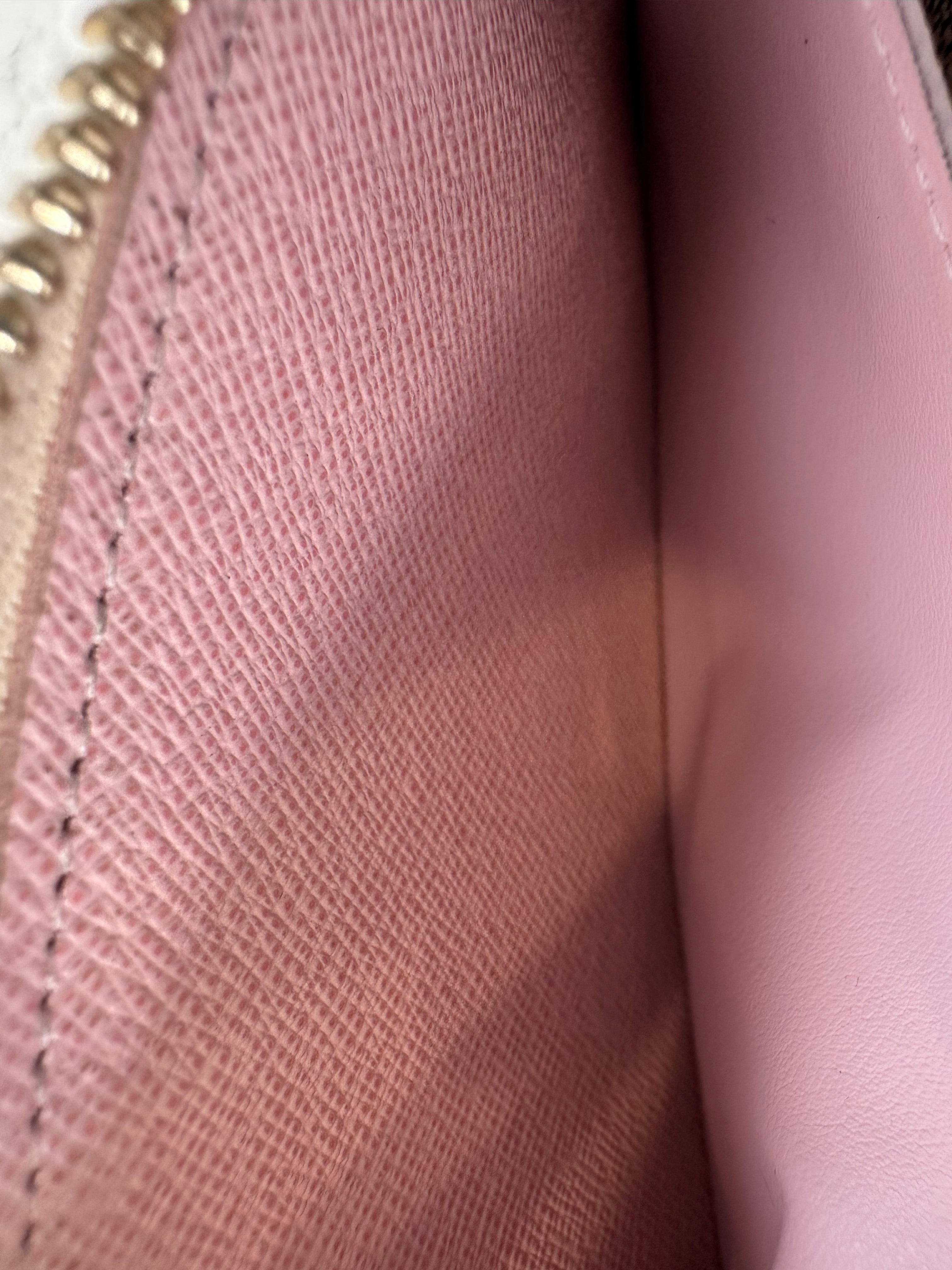 Louis Vuitton Azur Portefeuille Clemence Zippy Wallet