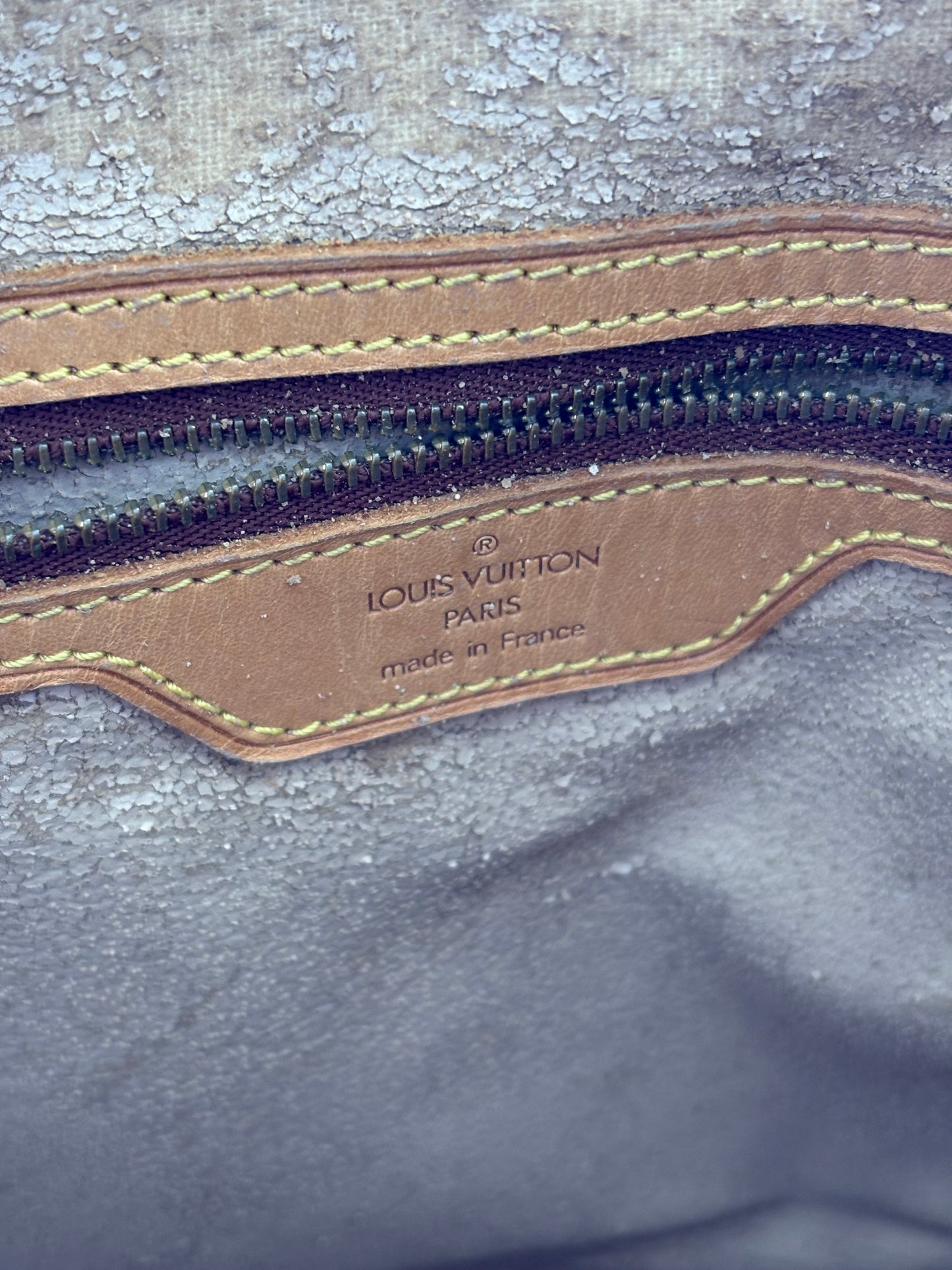 018332  - Louis Vuitton Bucket GM