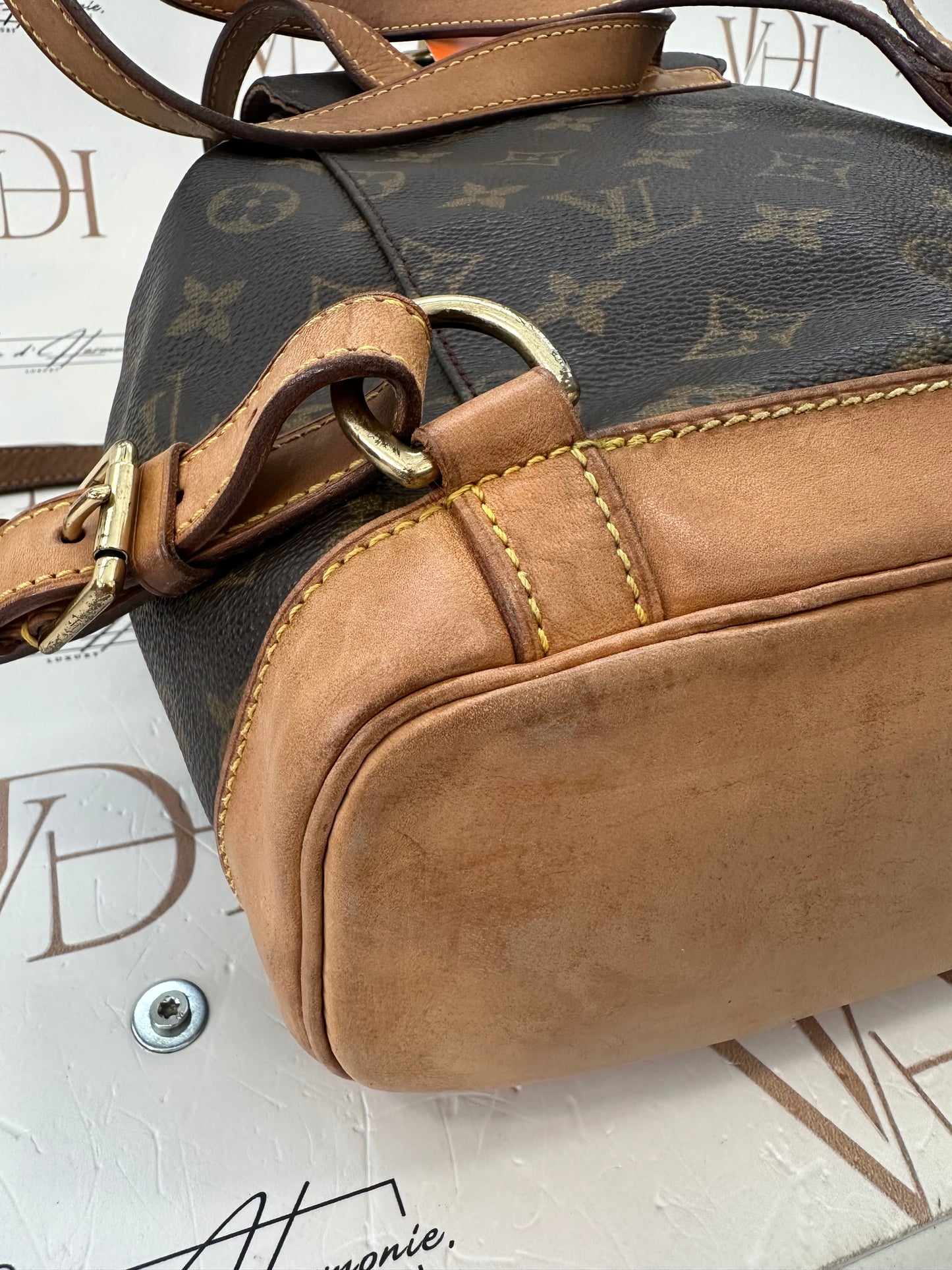 017910 - Louis Vuitton Montsouris MM