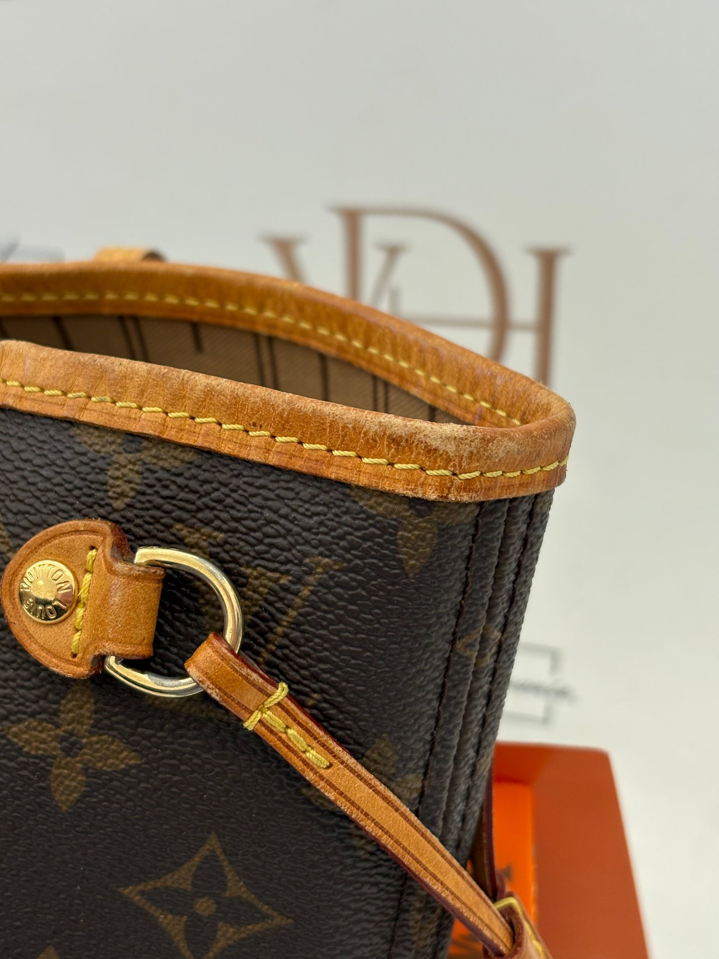 018855 - Louis Vuitton Neverfull PM