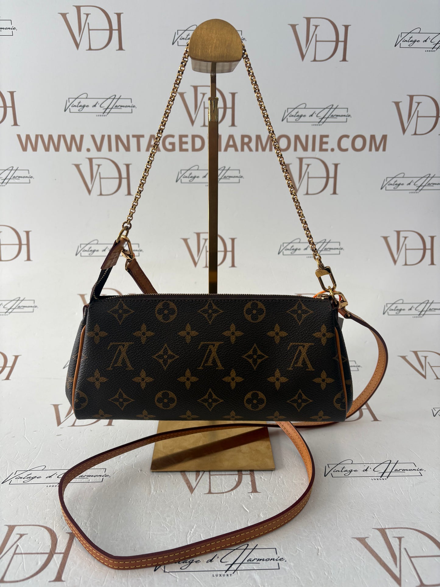 016927 - Louis Vuitton Eva