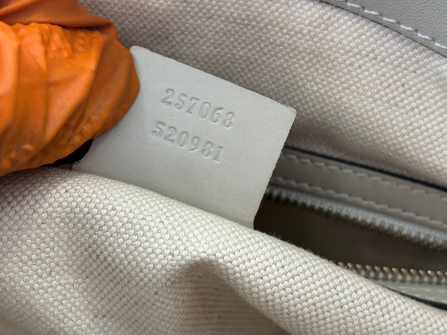 382767 - Gucci Lovely