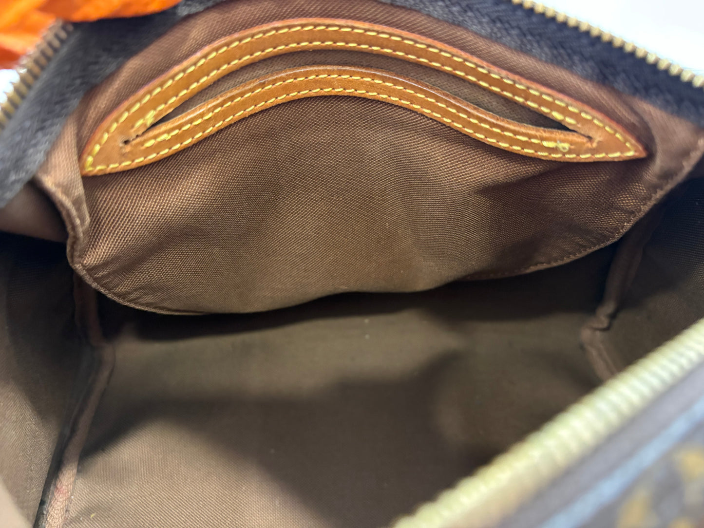 018245 - Louis Vuitton Speedy 25