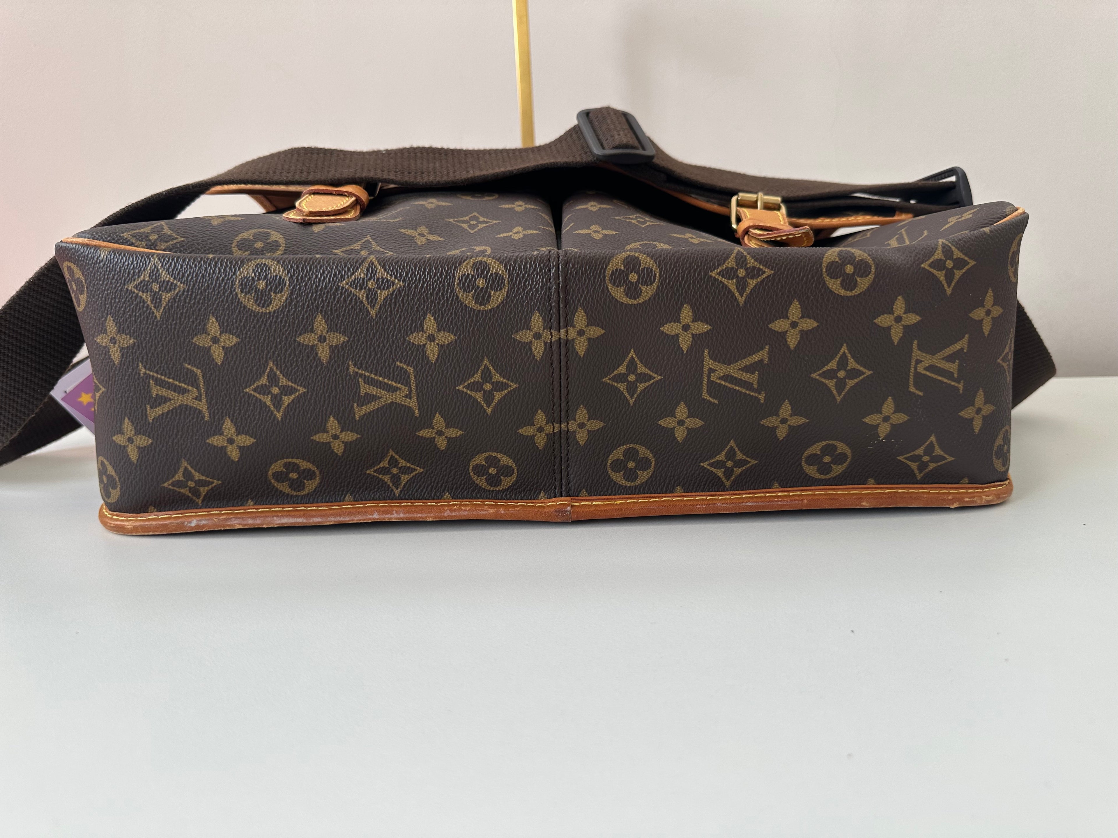 Louis Vuitton Messenger GM