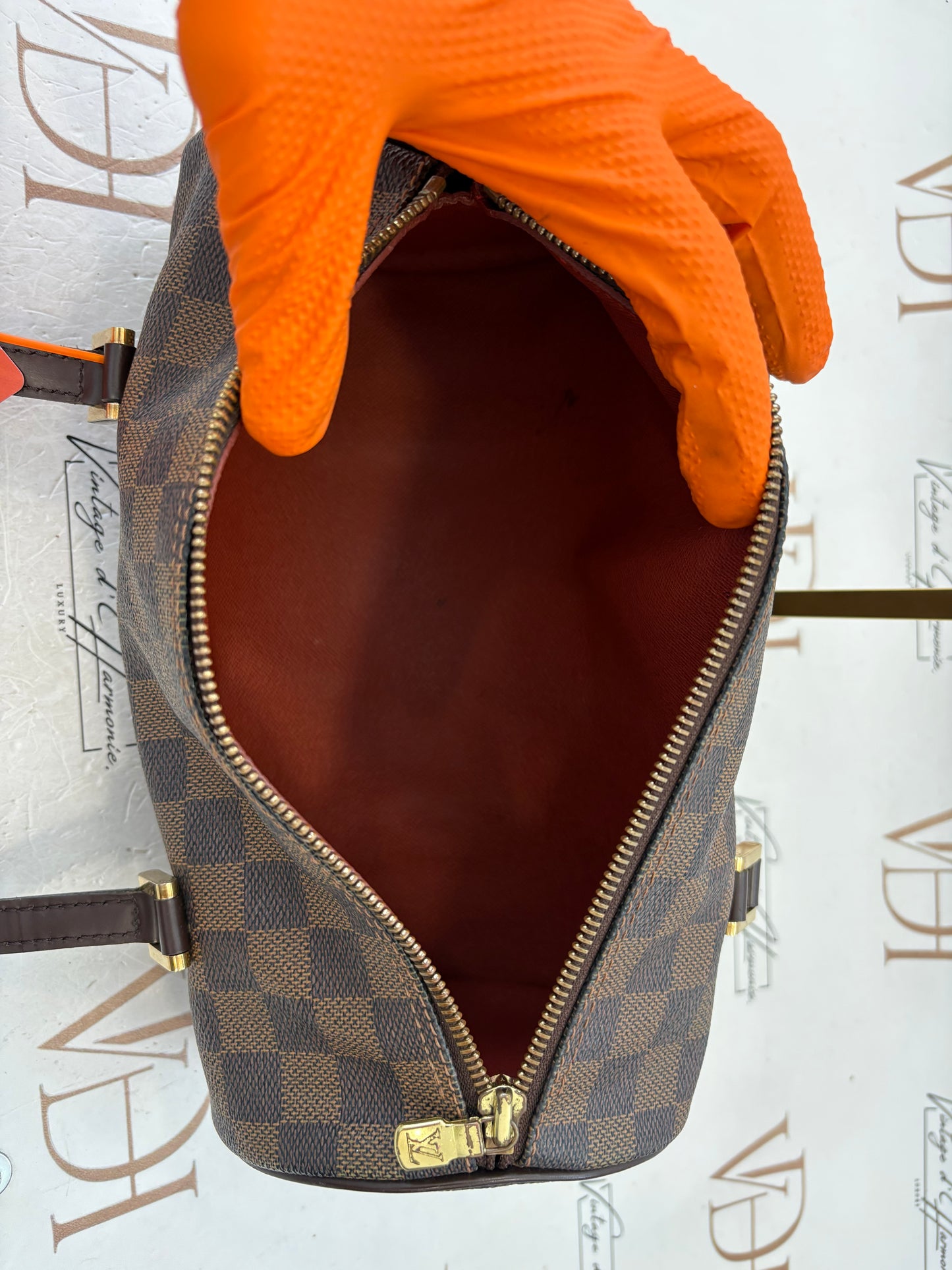 018397 - Louis Vuitton Papillon 26