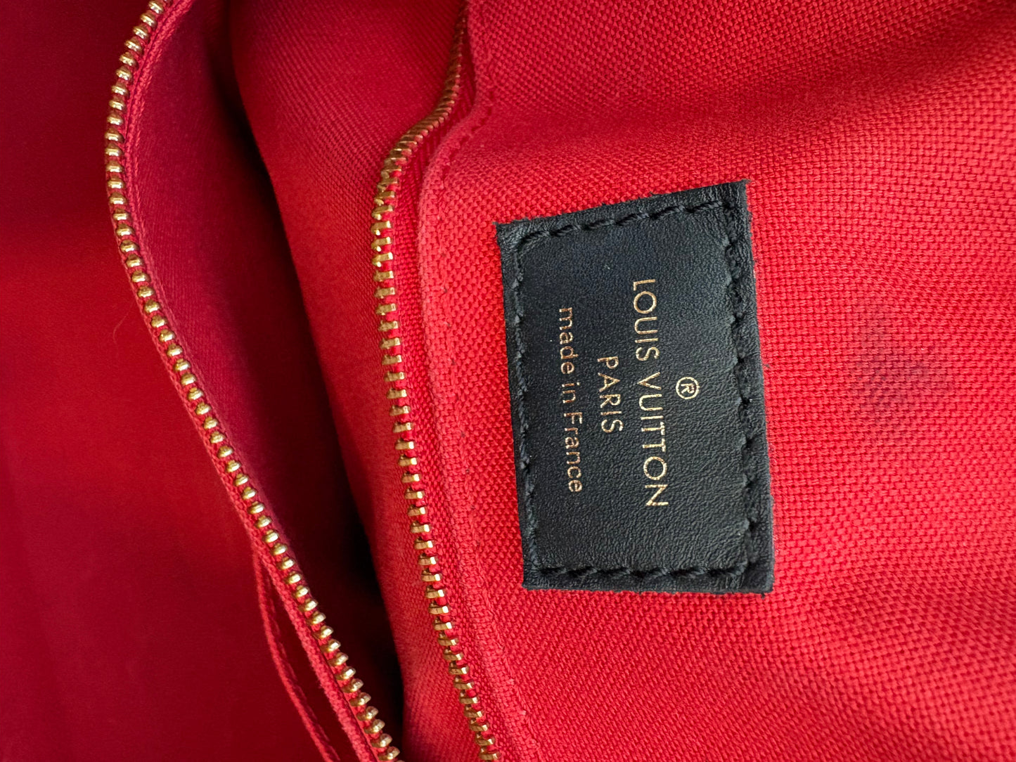 384166 - LV on The go