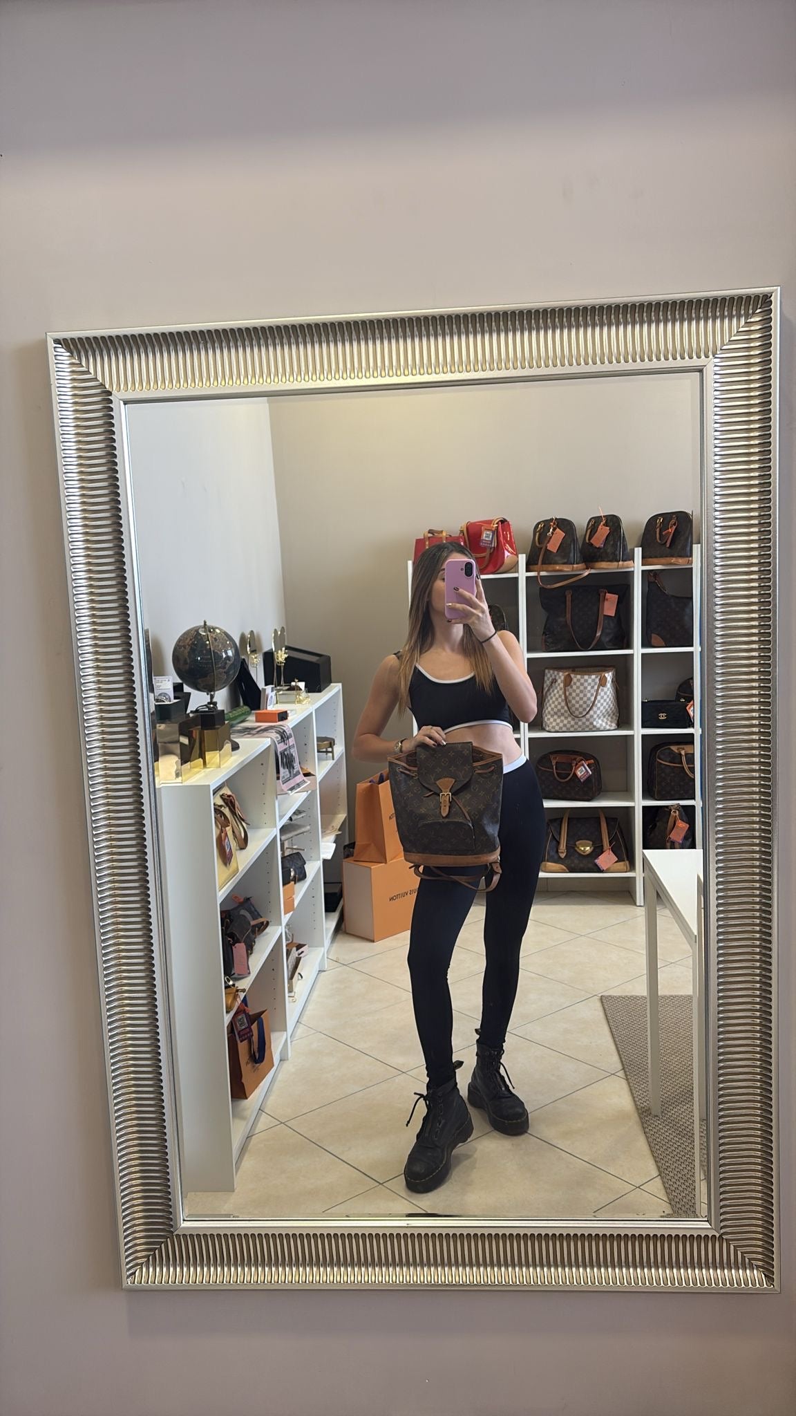 Louis Vuitton Montsouris MM