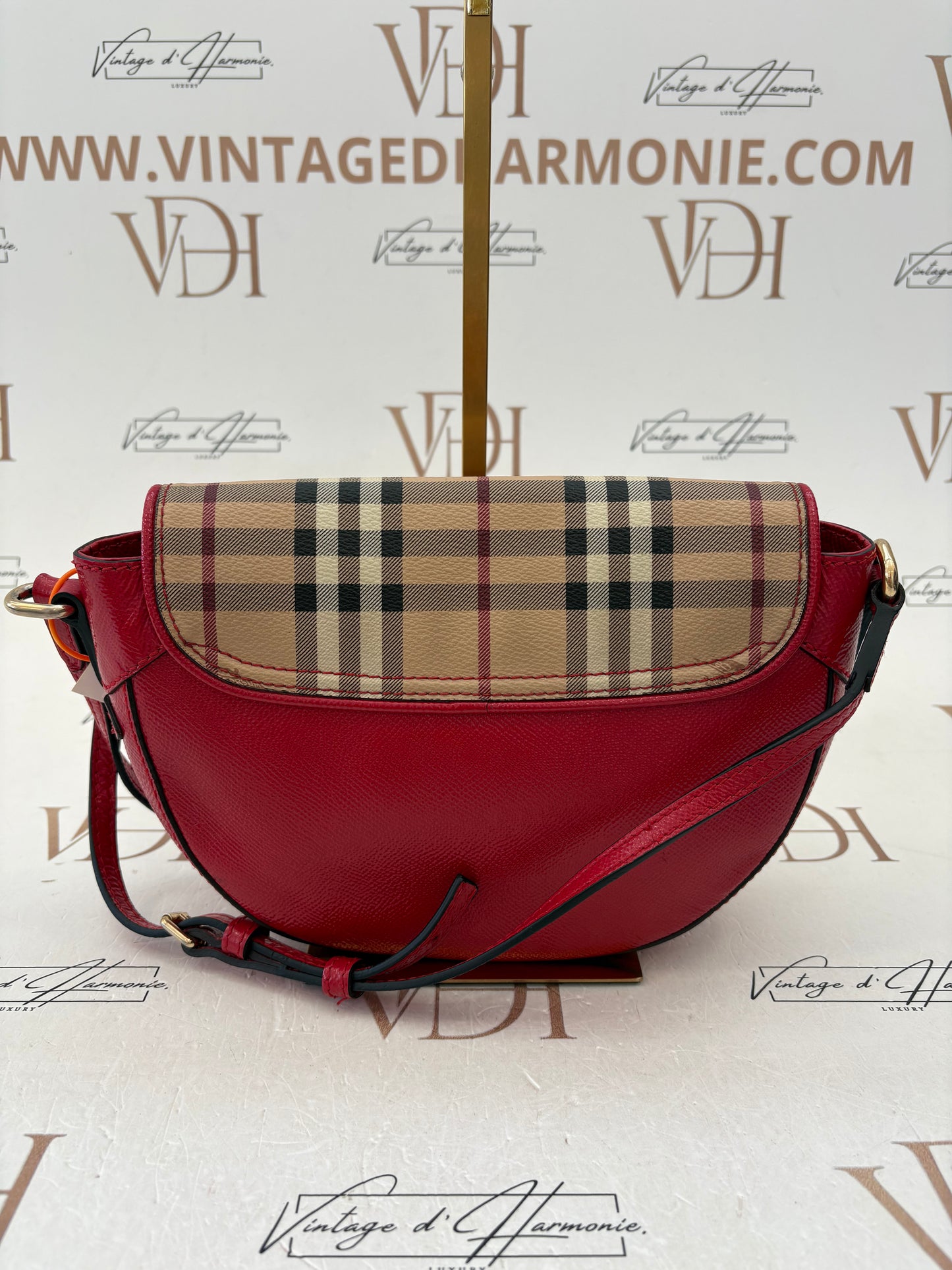 018974 - Burberry Red House