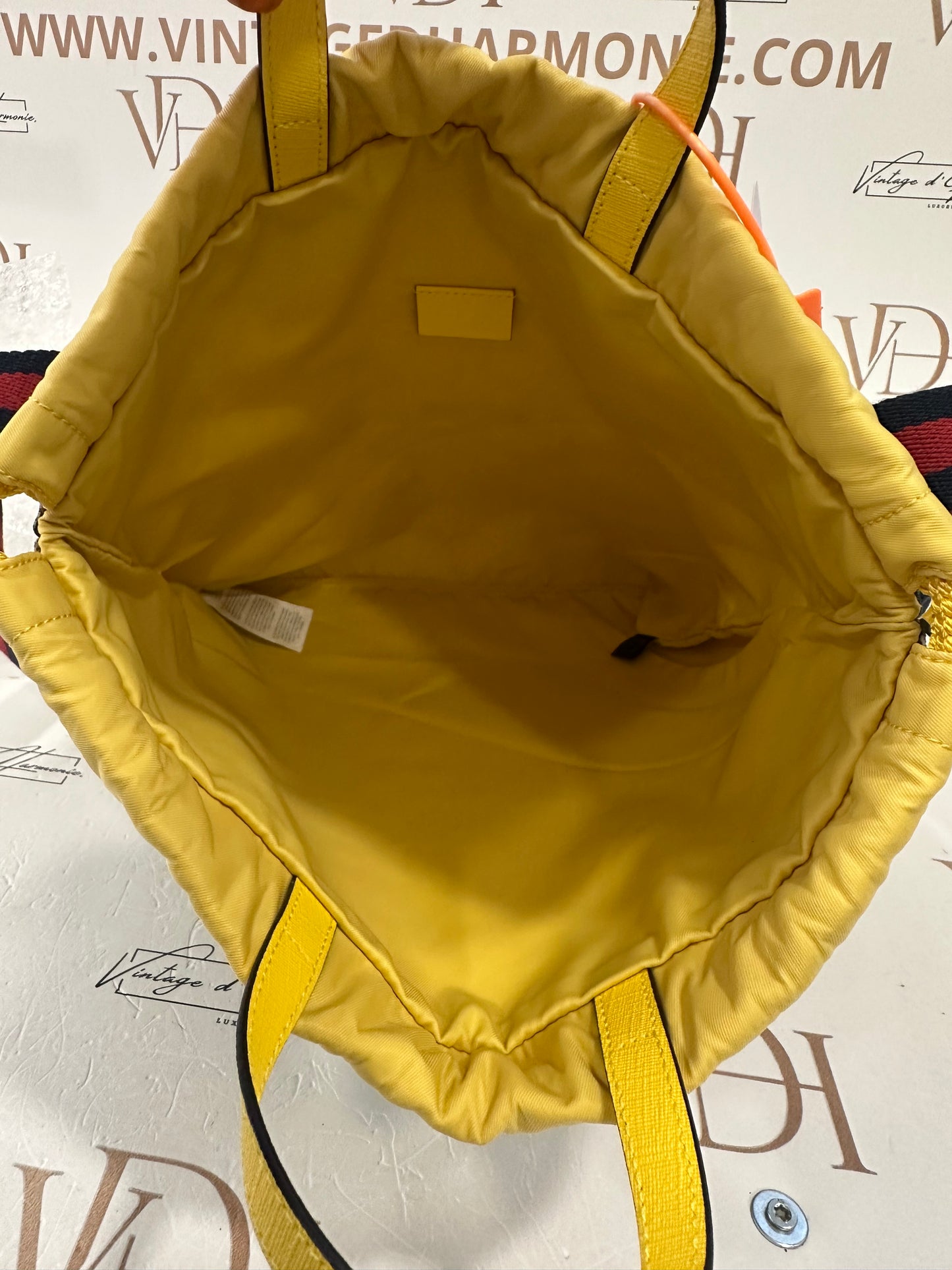 102377 - Gucci Pouch