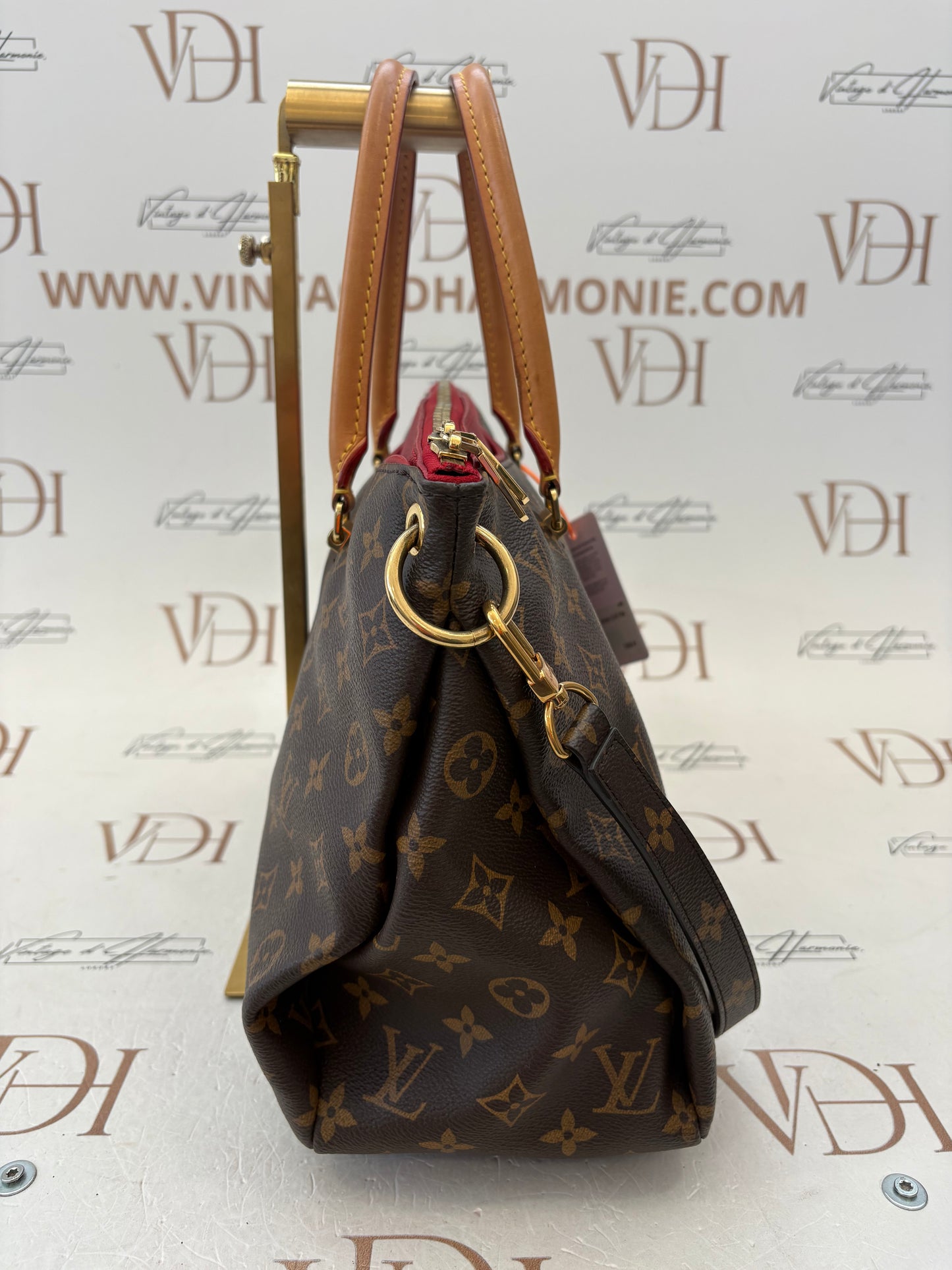 383836 - Louis Vuitton Pallas