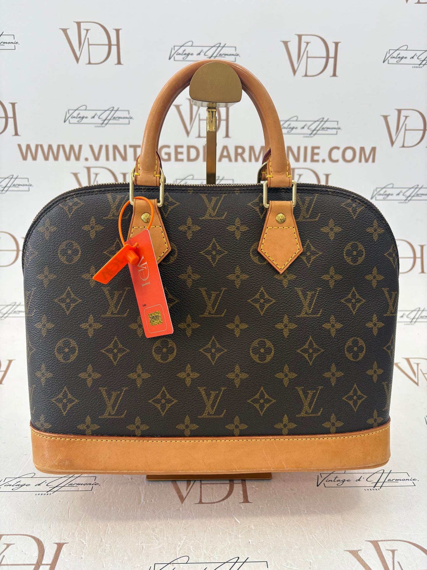 018538 - Louis Vuitton Alma