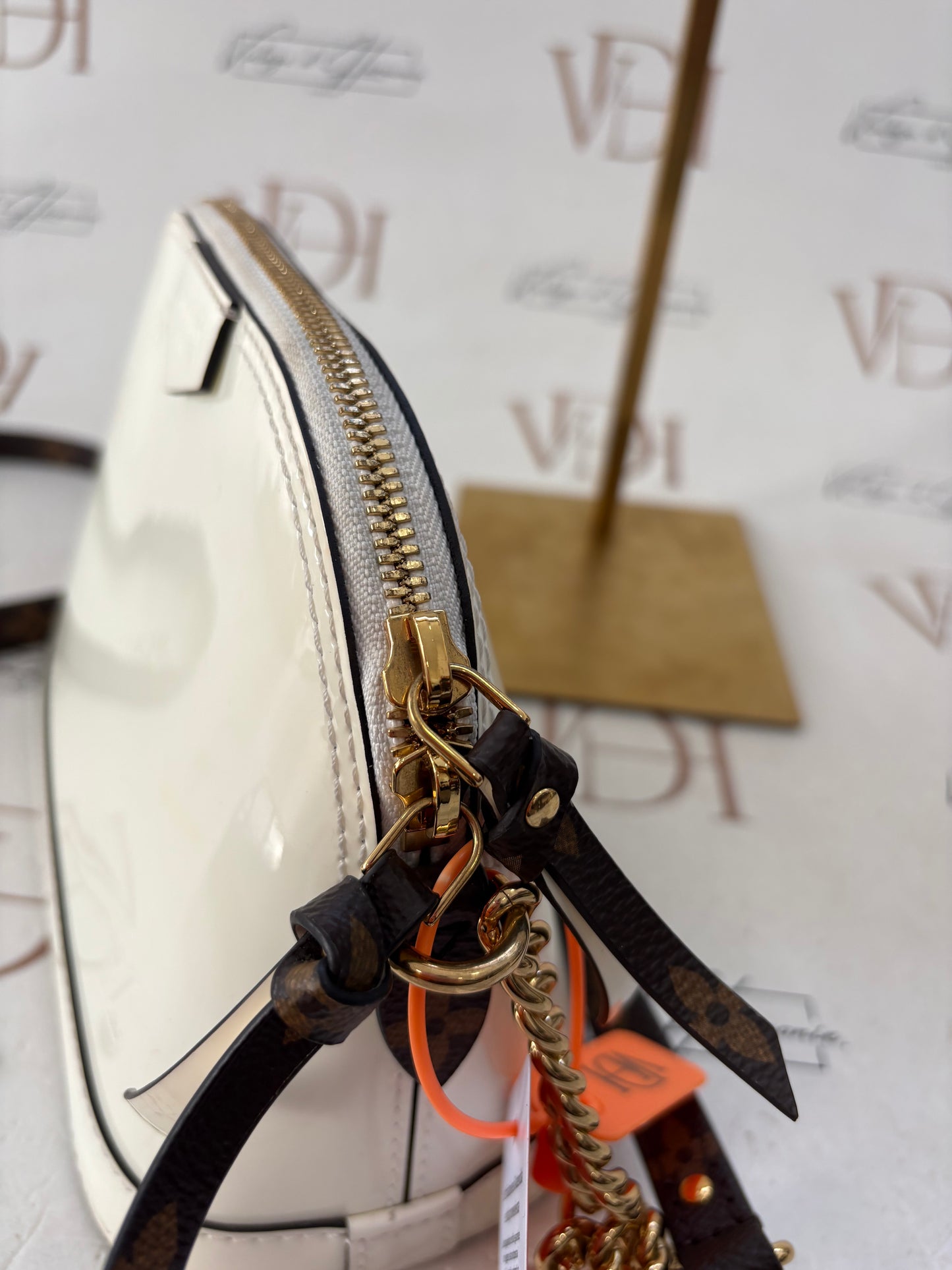 384014 - Louis Vuitton Alma BB