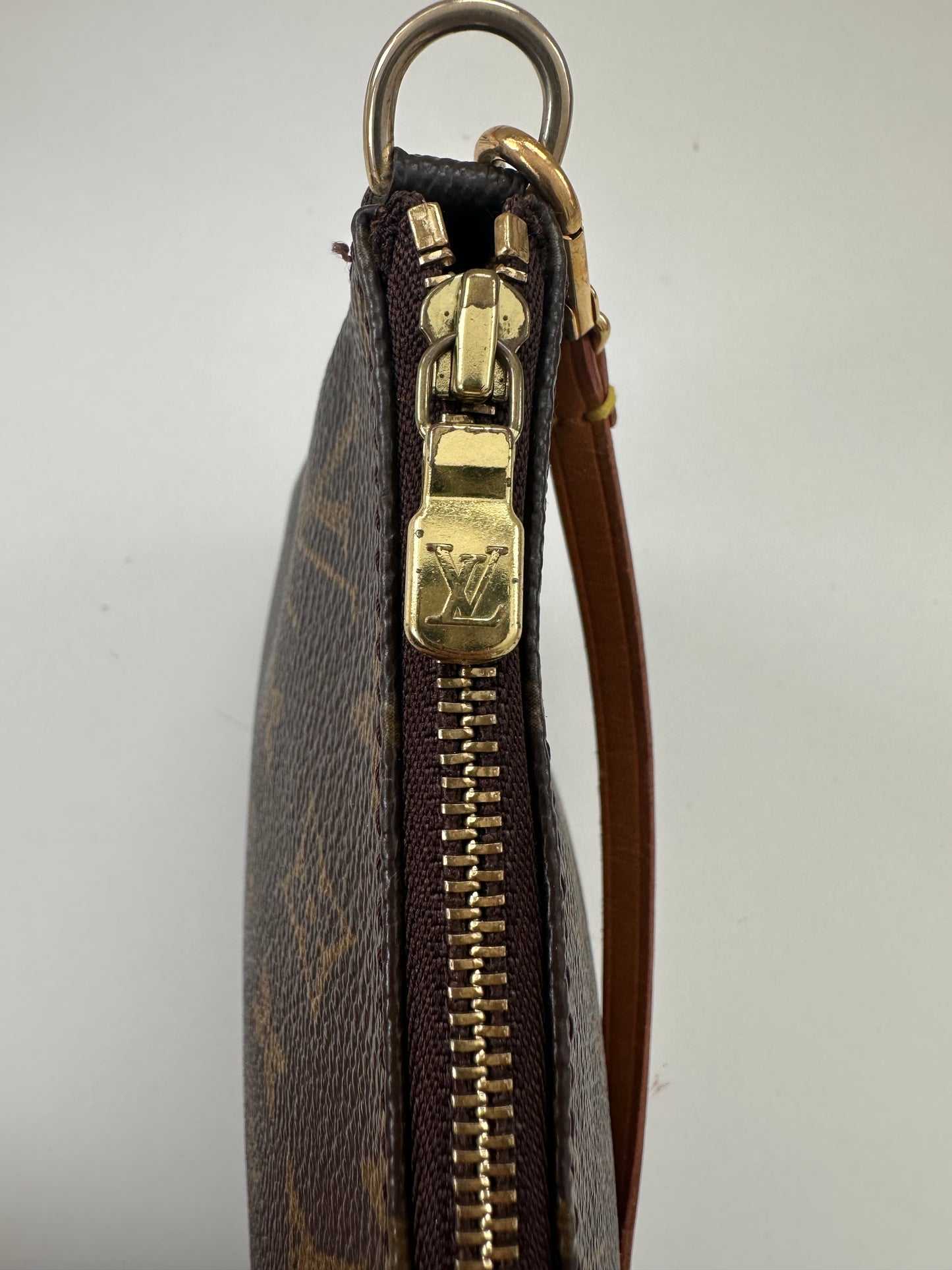 Louis Vuitton Pochette