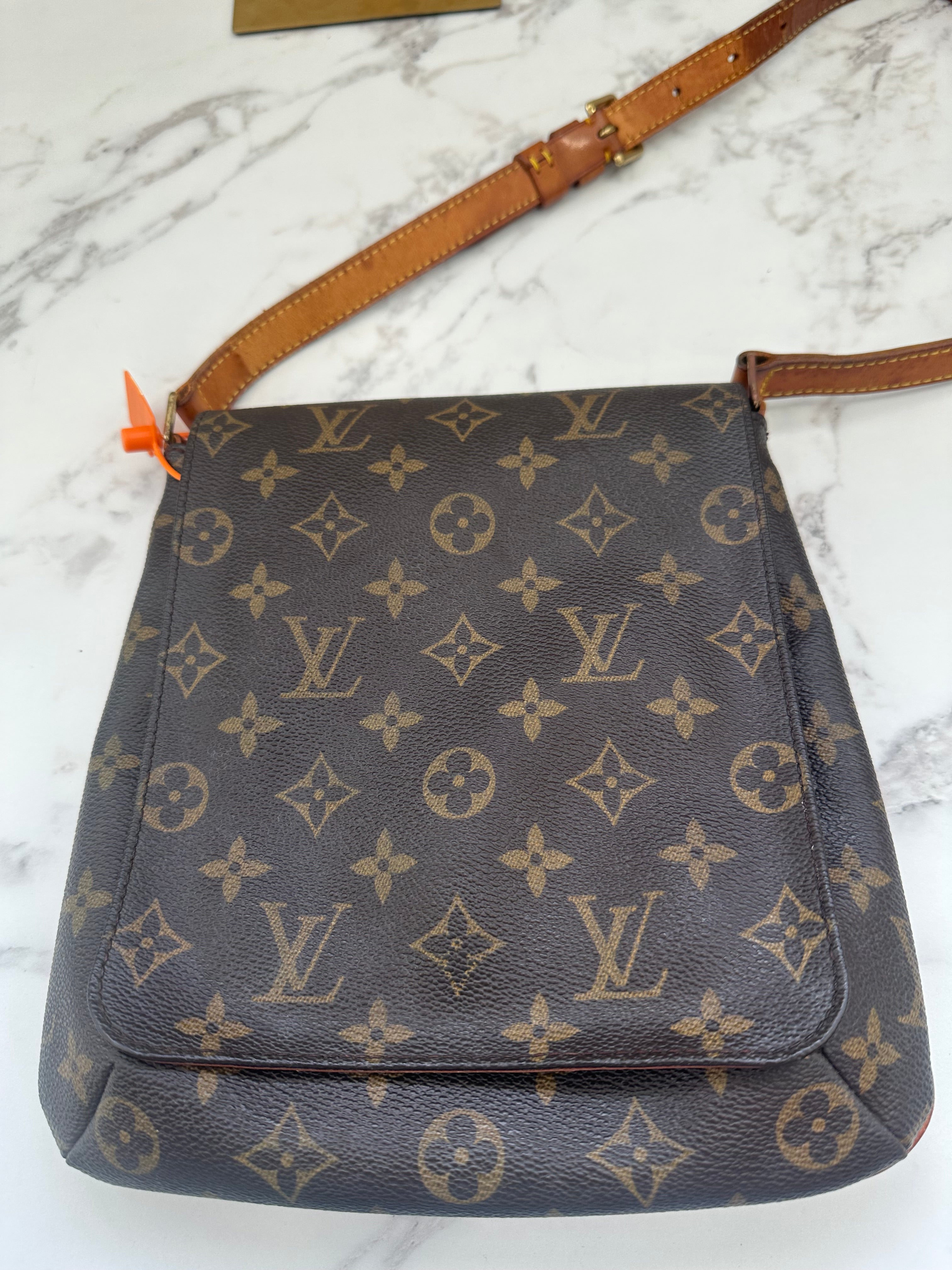 Louis Vuitton Musette salsa