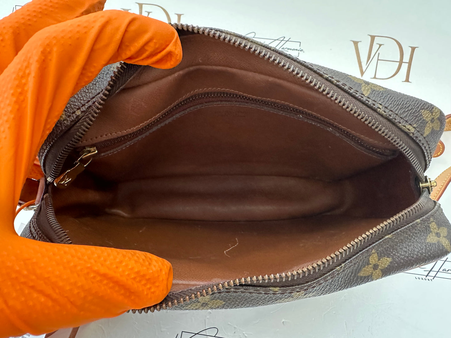 017811 - Louis Vuitton Trocadero 24