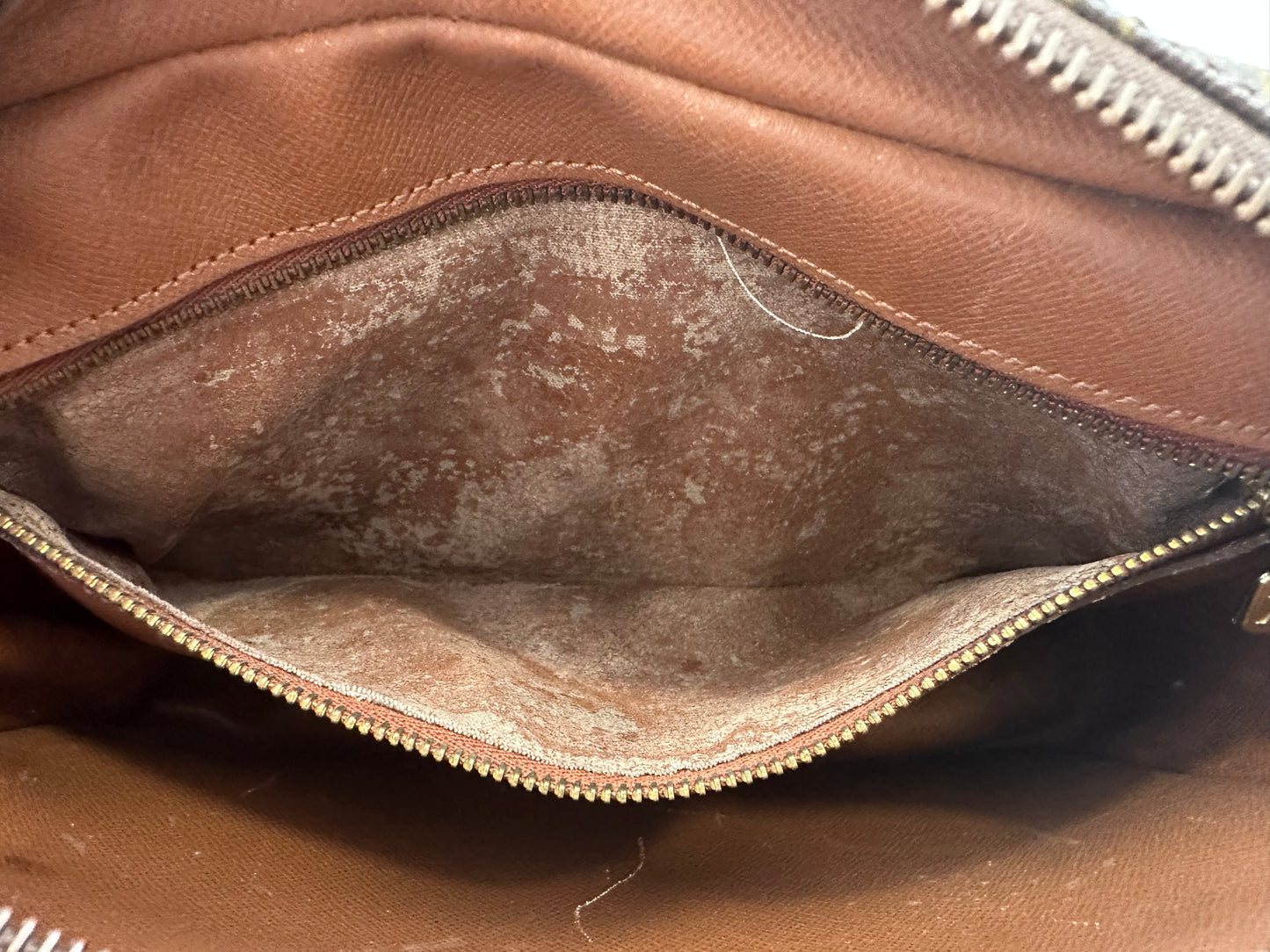 017811 - Louis Vuitton Trocadero 24
