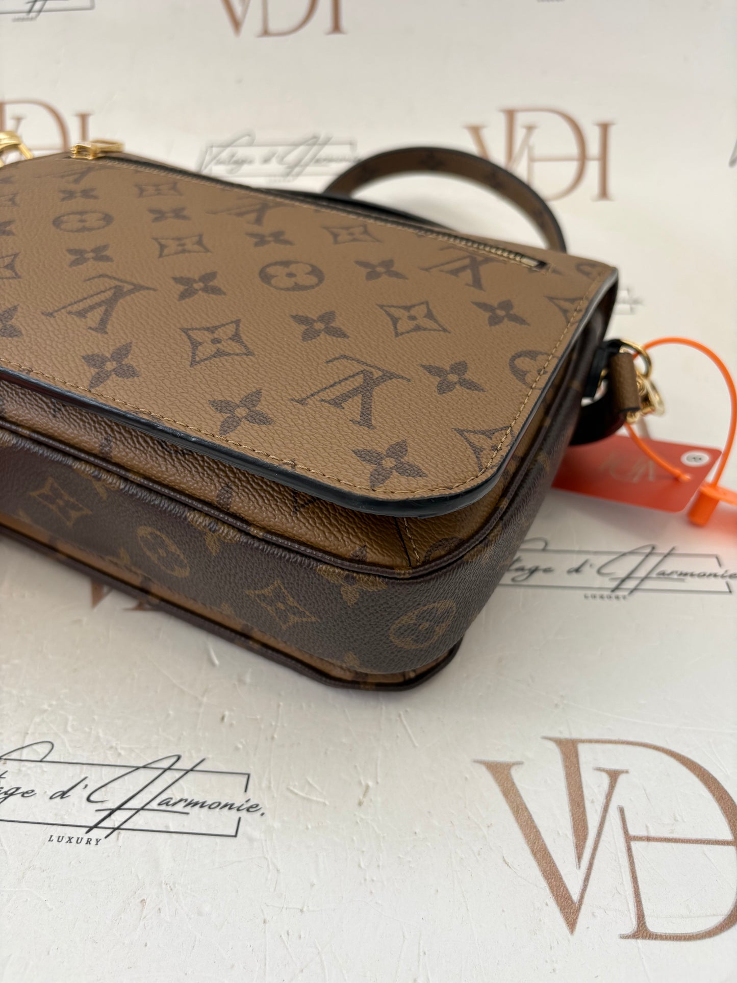 384108 - Louis Vuitton Metis