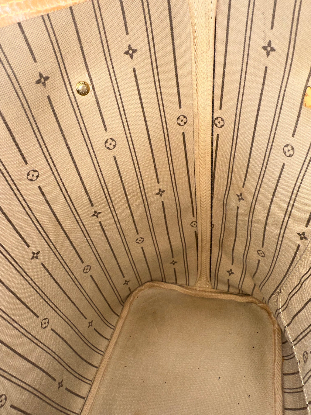 Louis Vuitton Neverfull MM