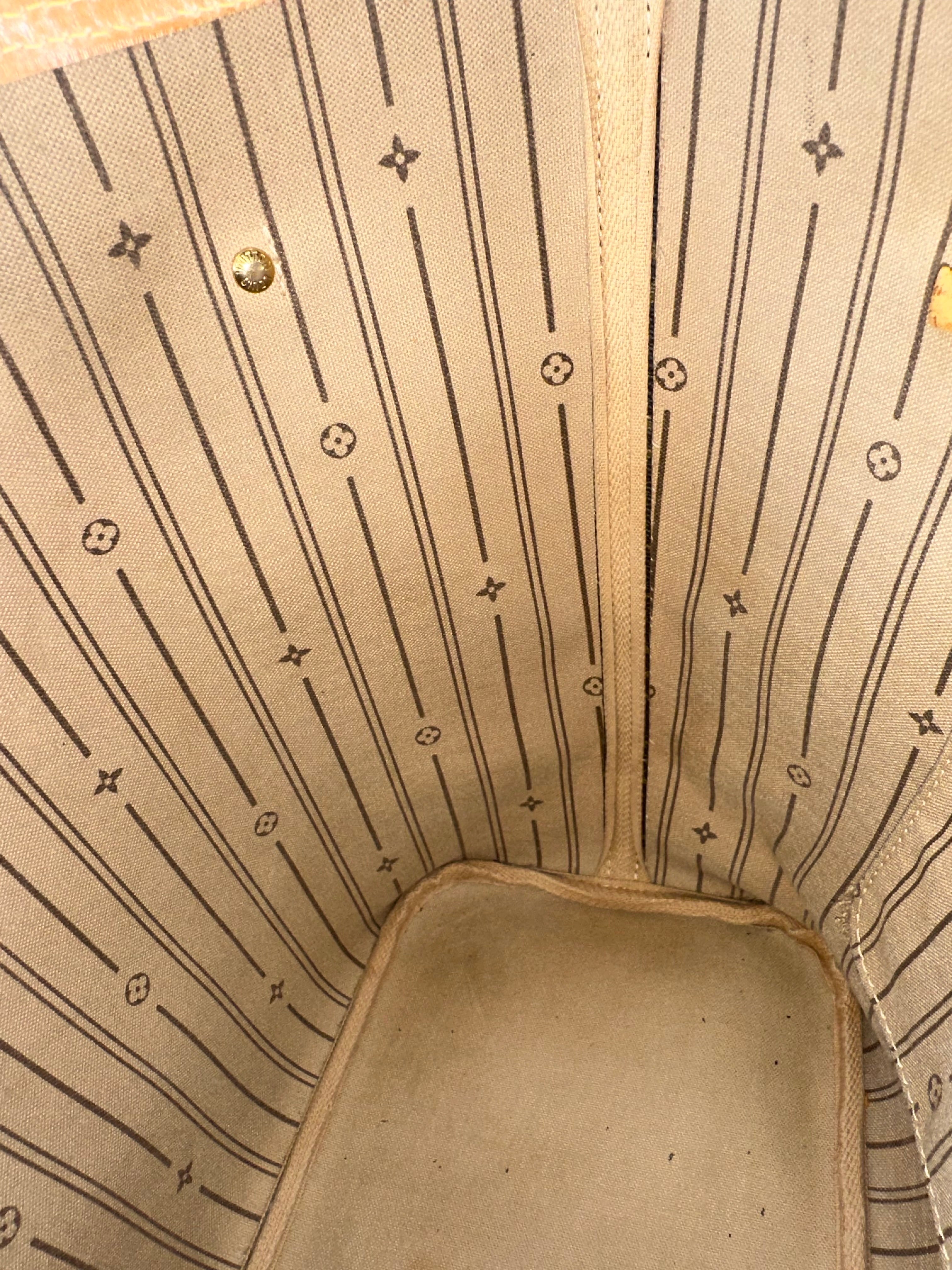 Louis Vuitton Neverfull MM