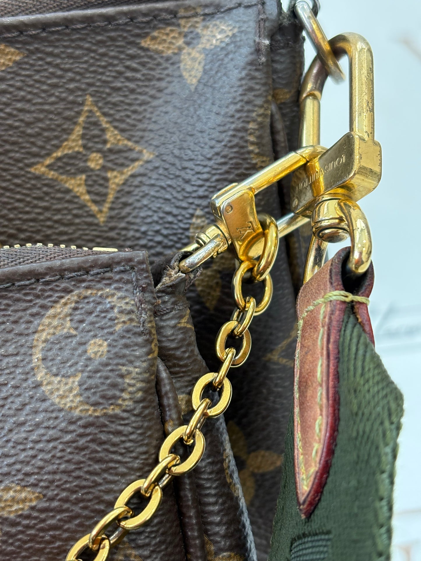383615 - Louis Vuitton Multipochette