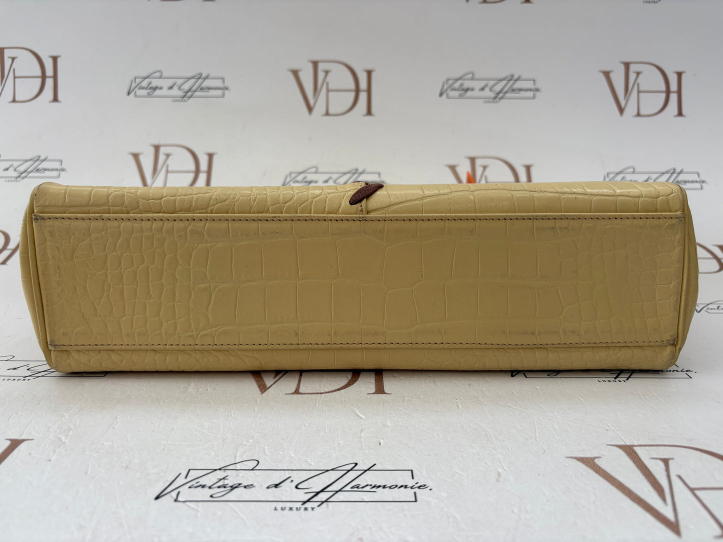 018975 - Yves Saint Laurent Yellow