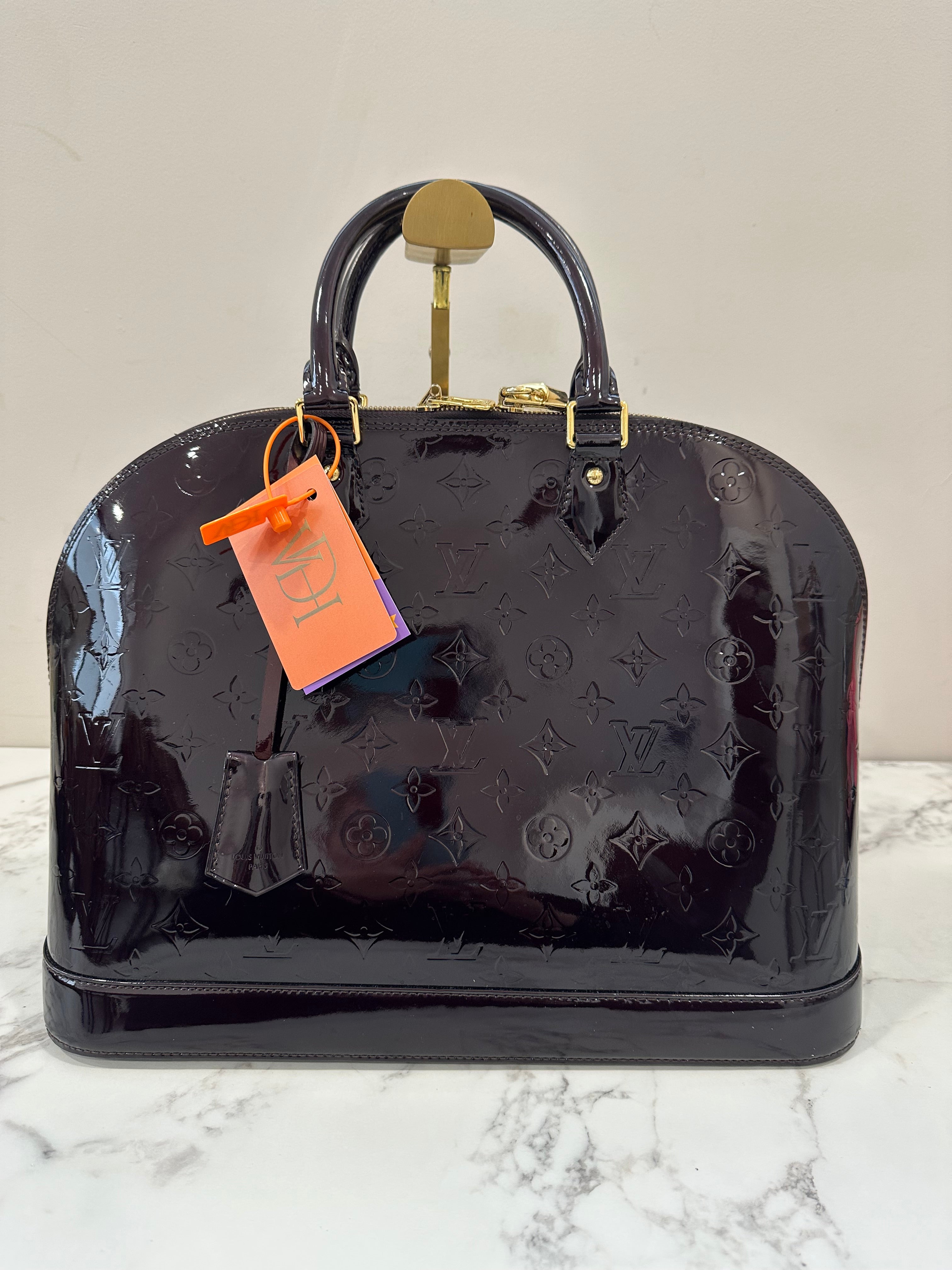 Louis Vuitton Alma Vernis Black