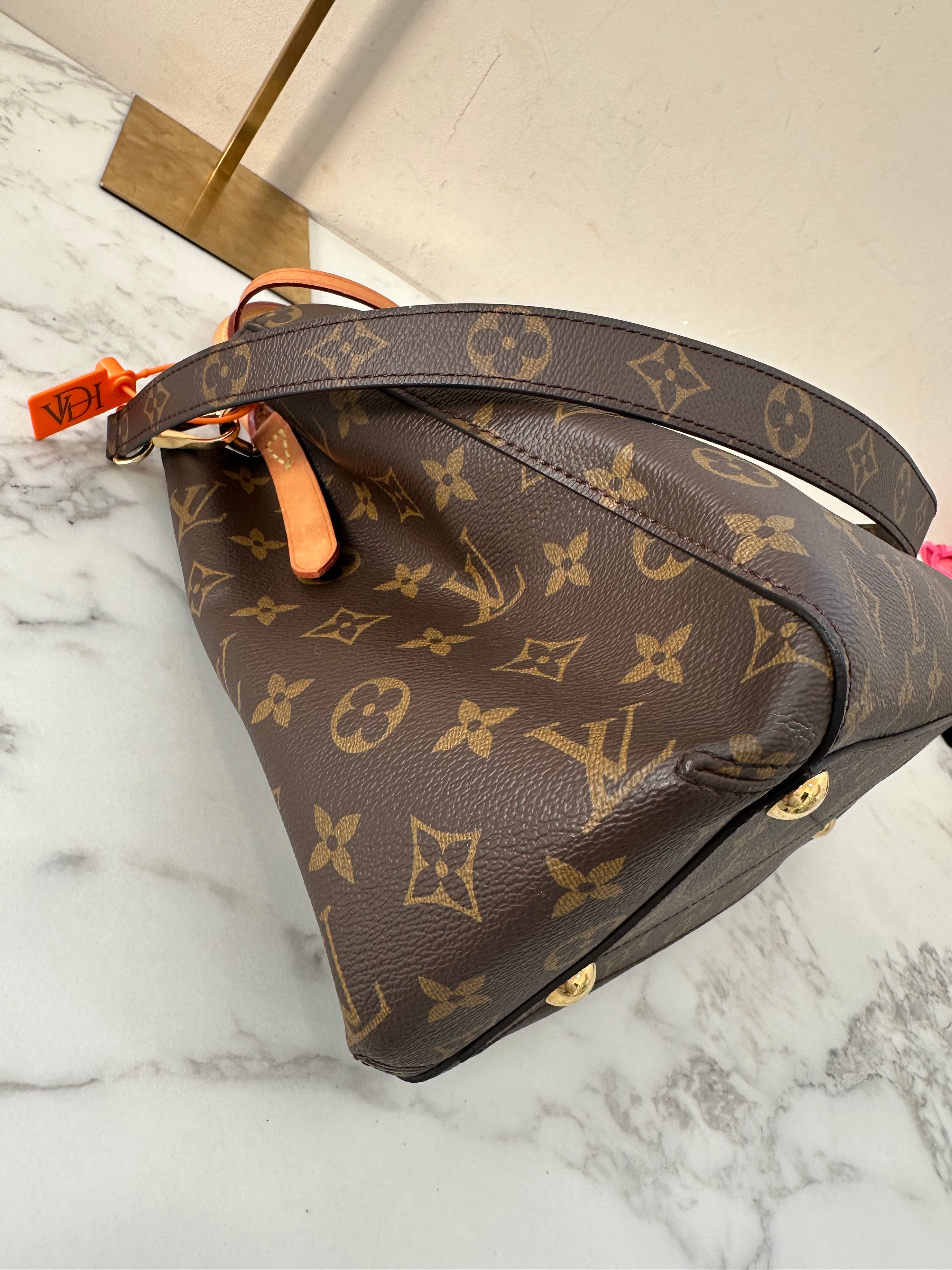 Louis Vuitton Montaigne