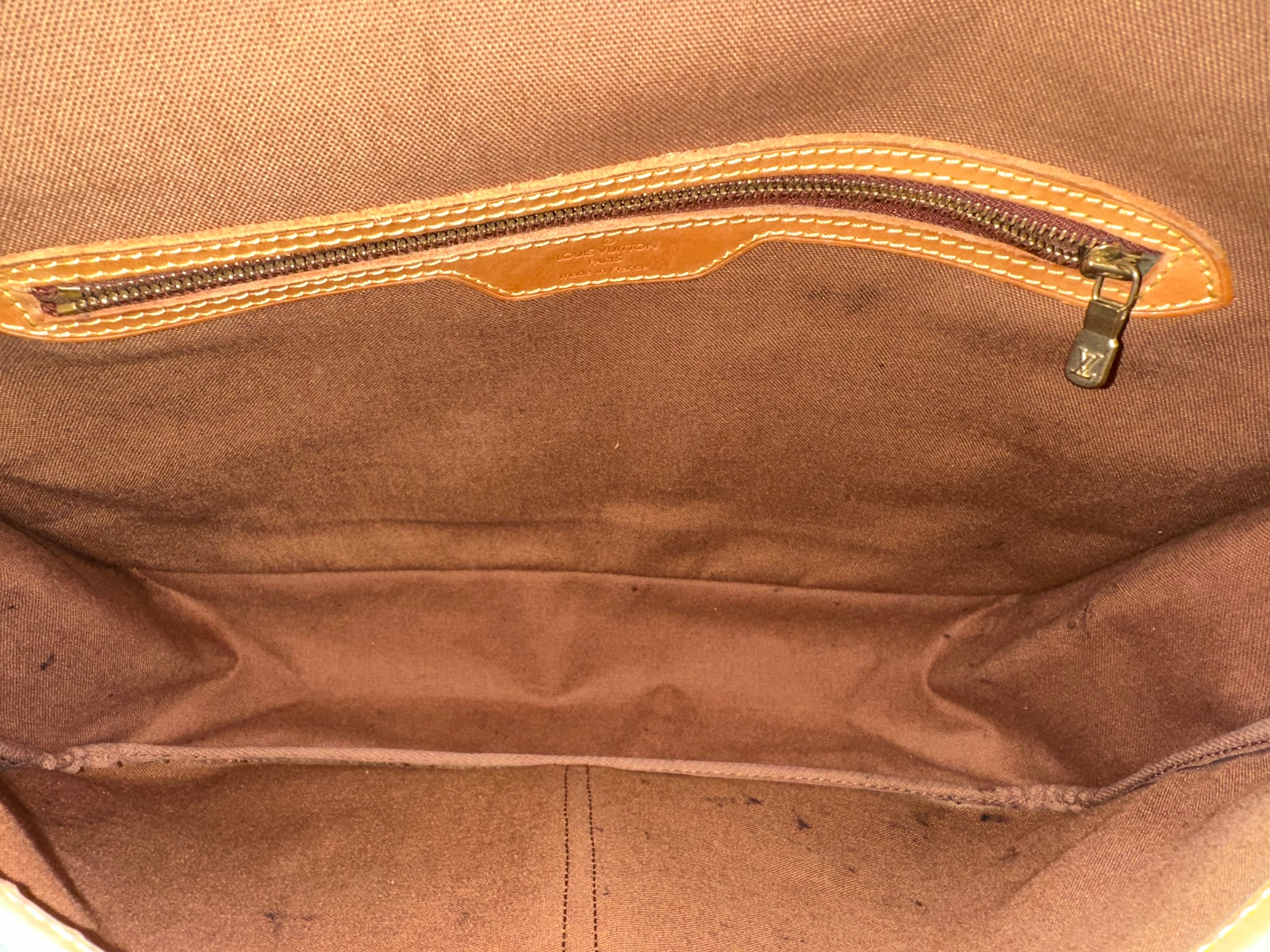 Louis Vuitton Gibeciere GM