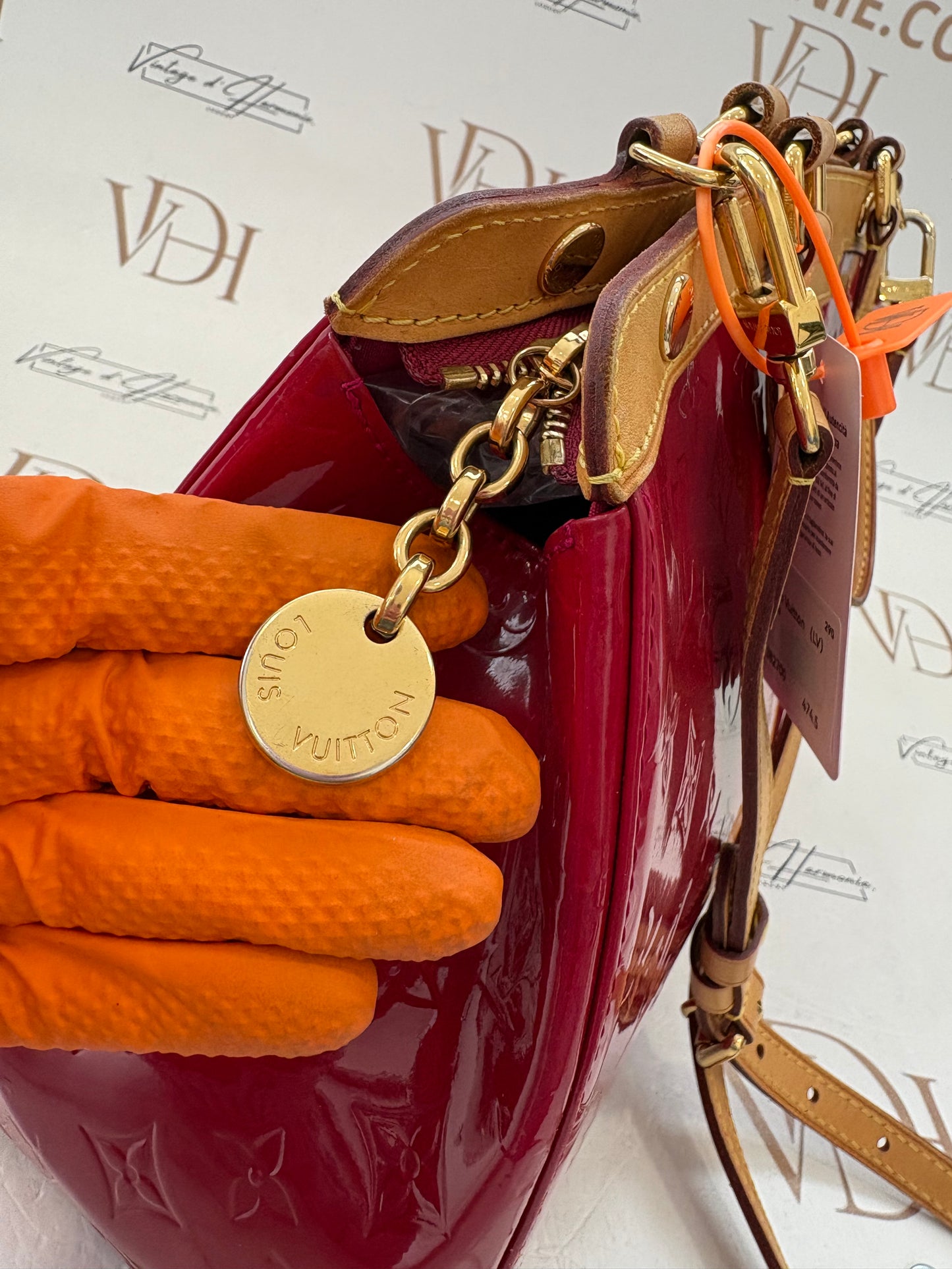 382700 - Louis Vuitton Brea