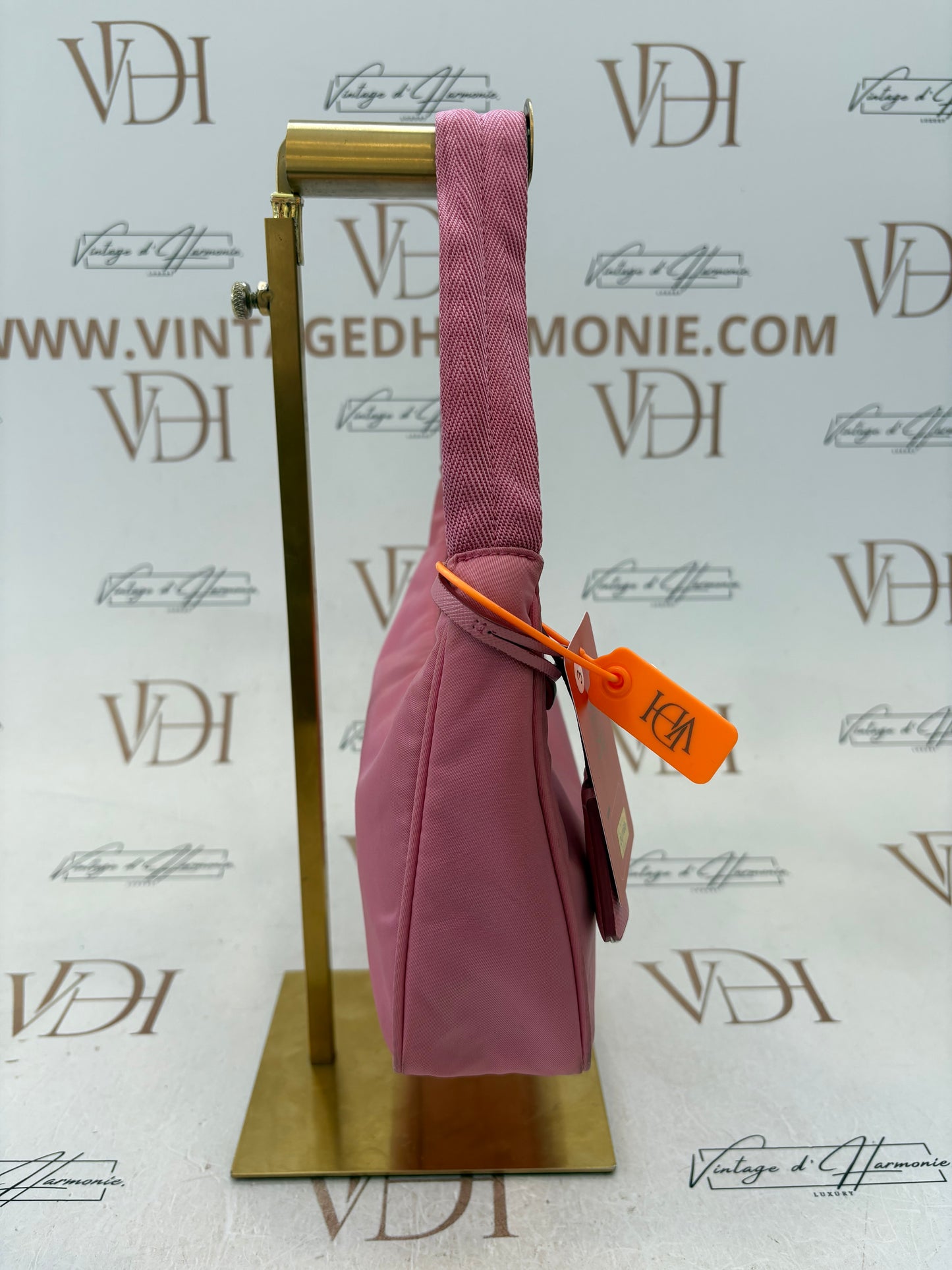 201160 - Prada Re-Edition 2000