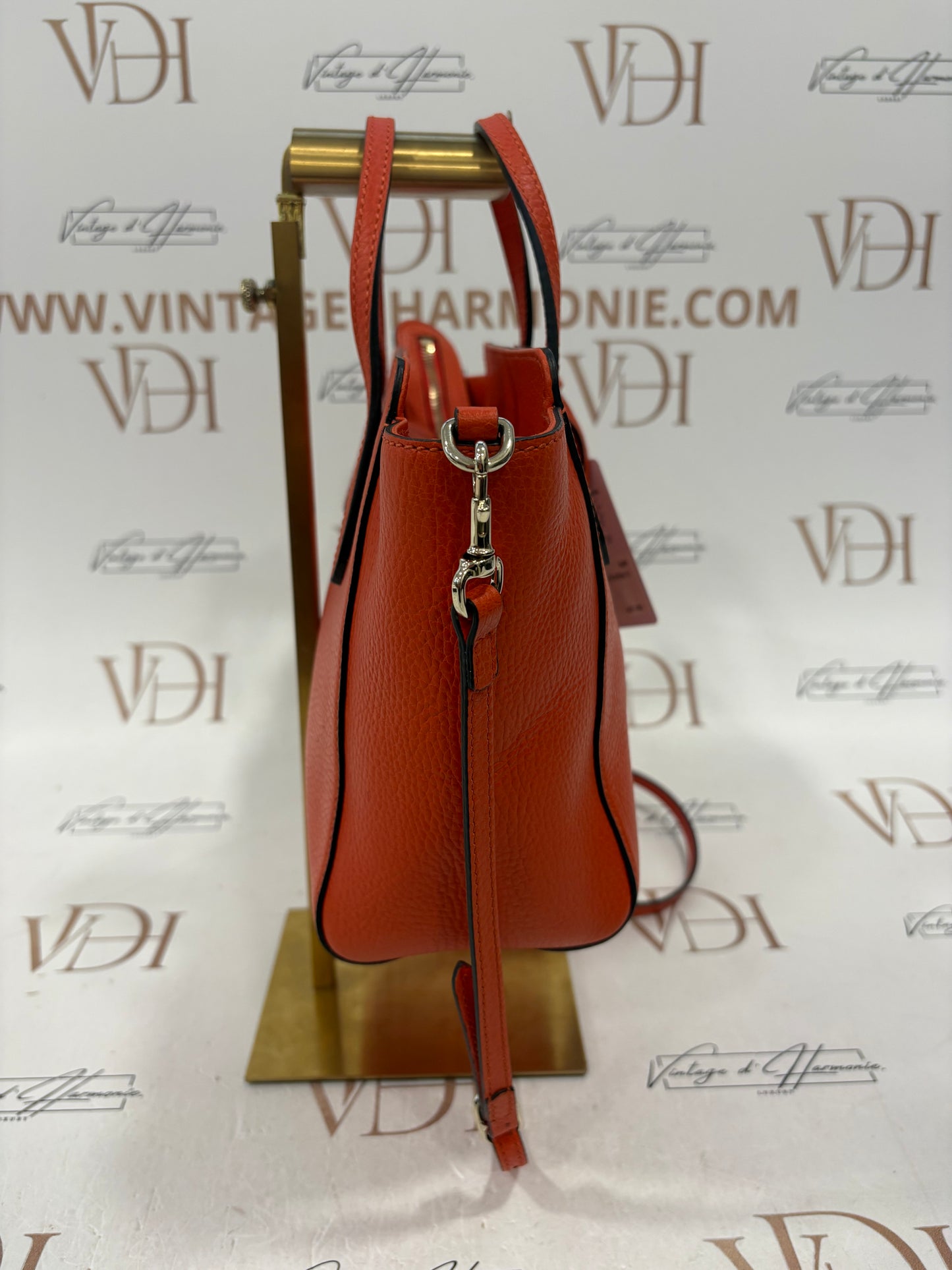 384026 - Gucci Swing