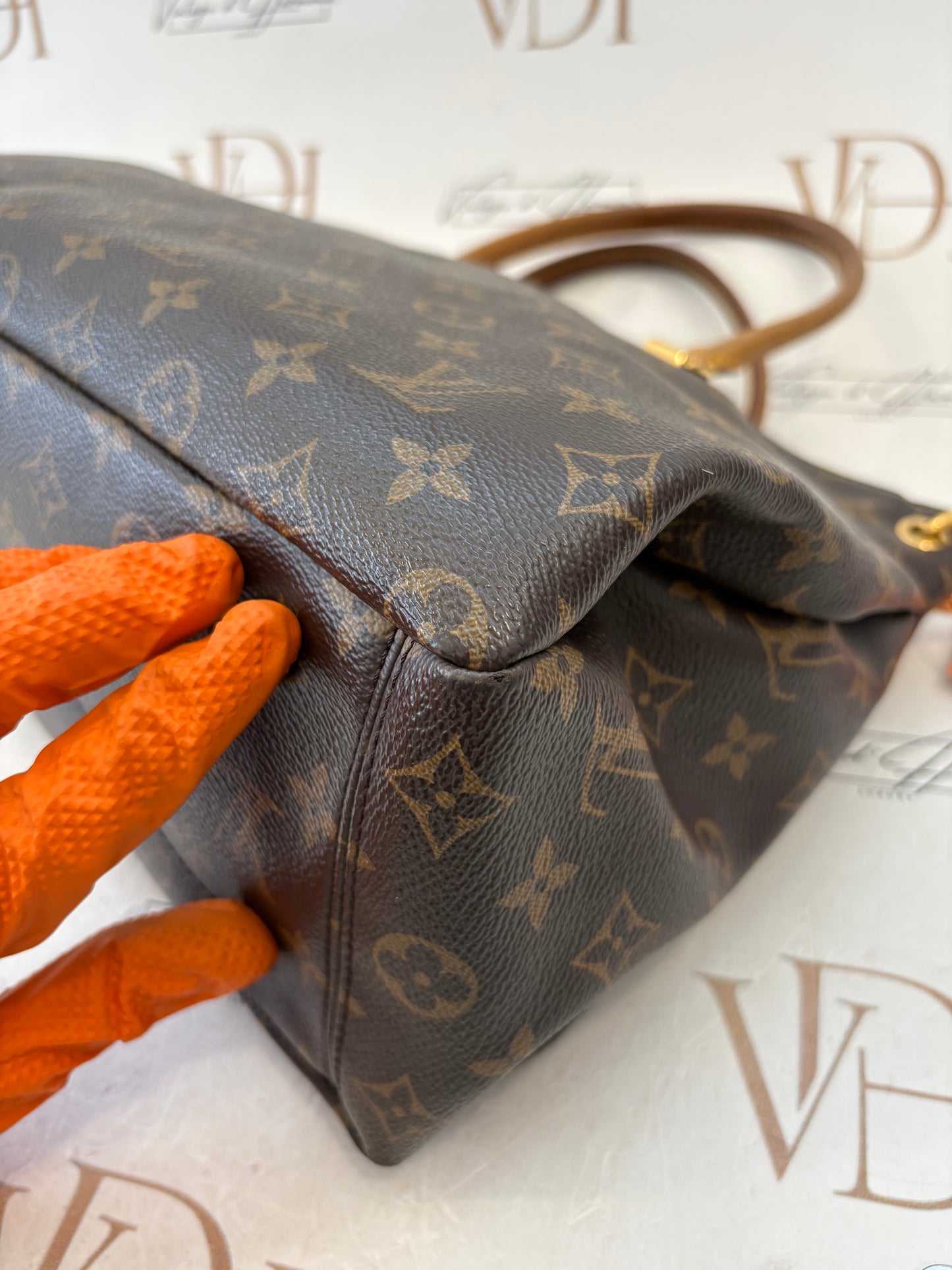 018771 - Louis Vuitton Pallas